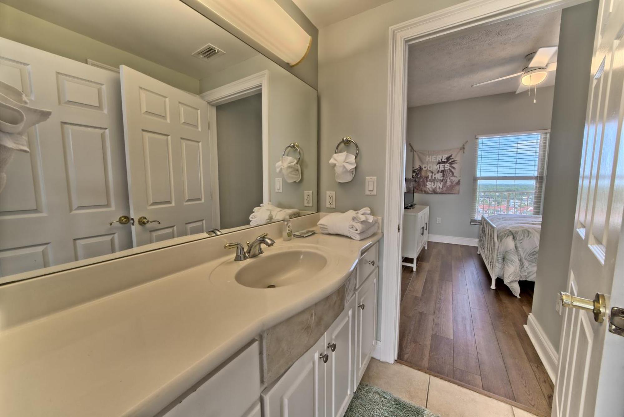 Spectacular Gulf Front With And Picnic Area Access - Unit 1406 Apartment *