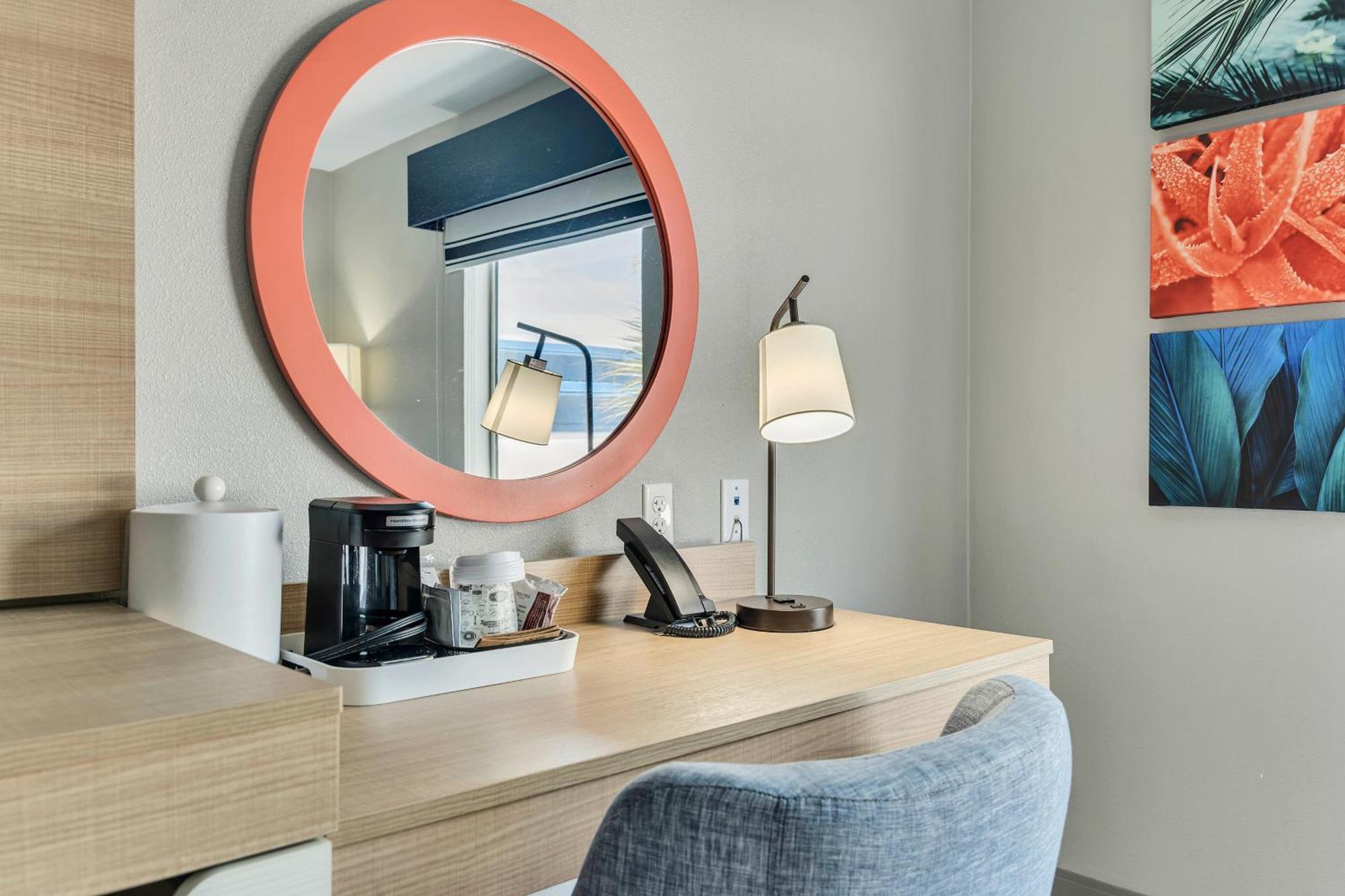 Express & Destin - Miramar By Ihg