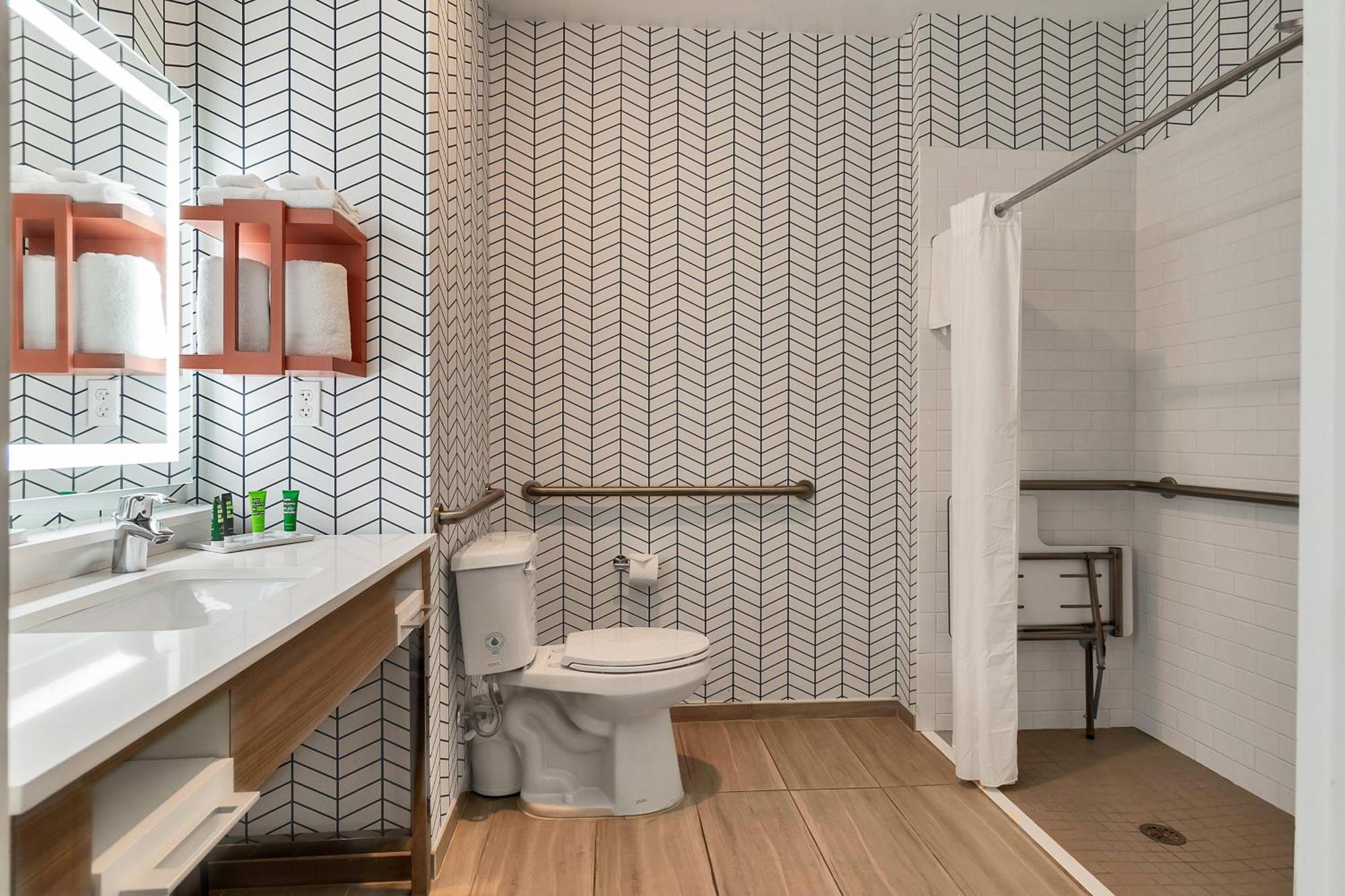 Express & Destin - Miramar By Ihg Hotel
