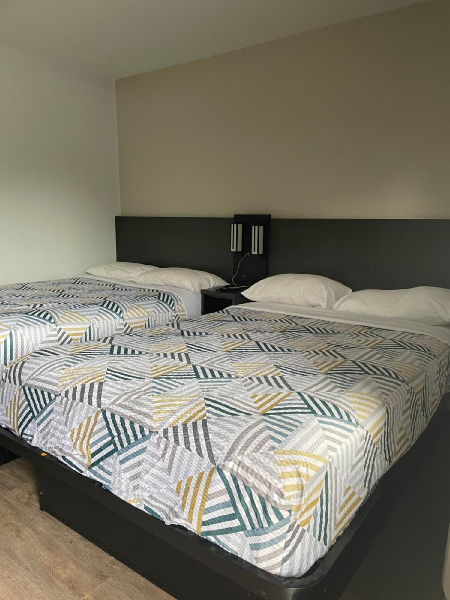 6-lantana West Palm Beach, Fl 2* Lantana