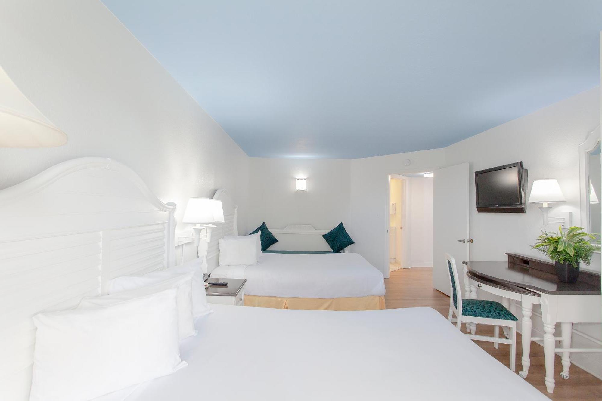 Hotel Seralago & Main Gate East Kissimmee