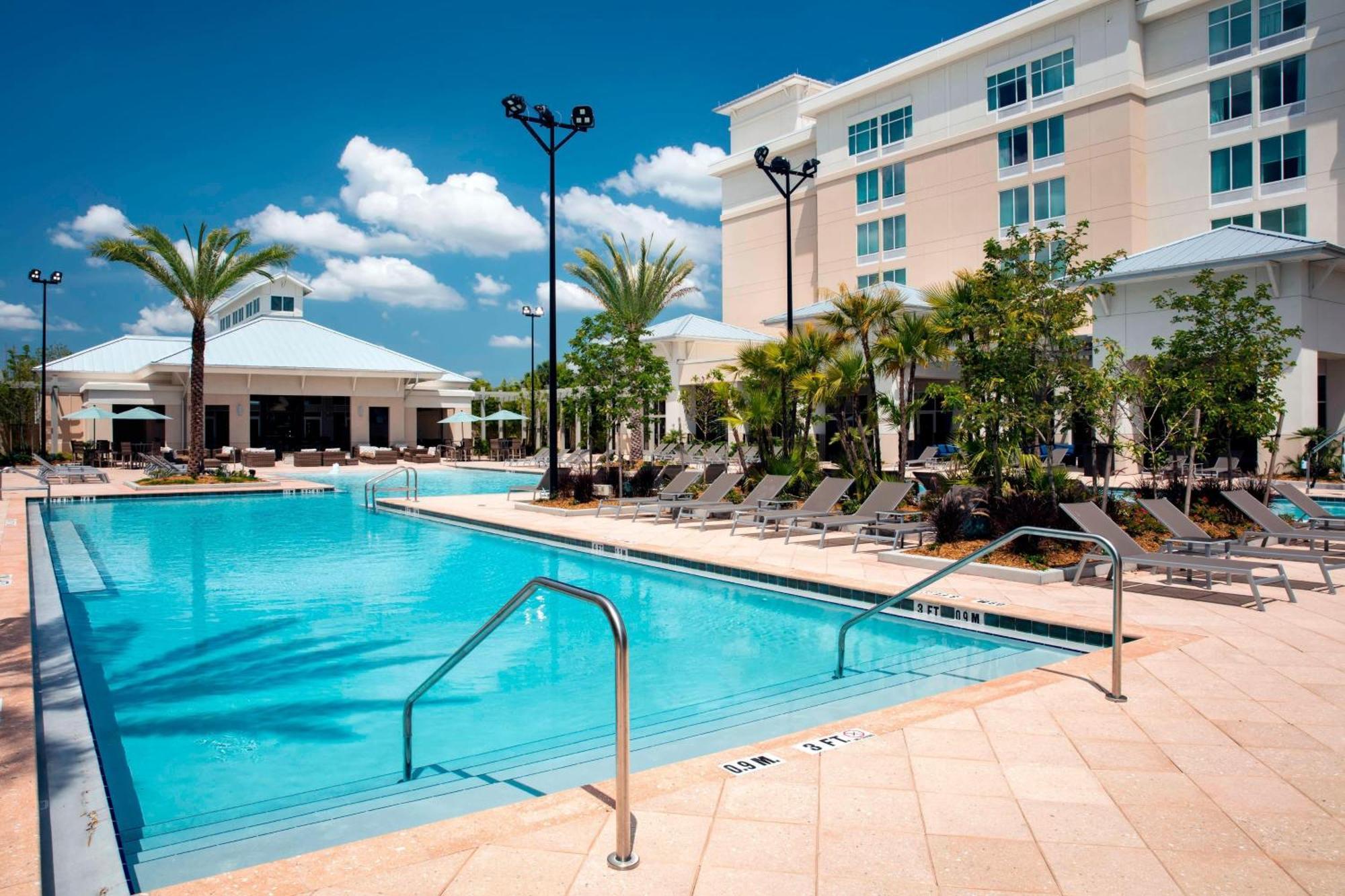 Springhill By Marriott Orlando At Flamingo Crossings Town Center-western Entrance 3*