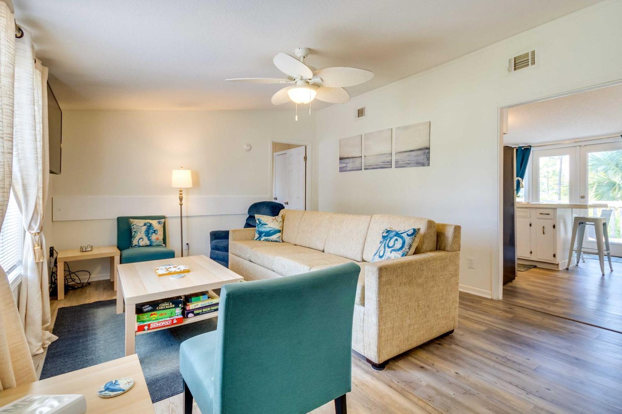 Stunning Home, 8 Mi To Downtown! Pensacola