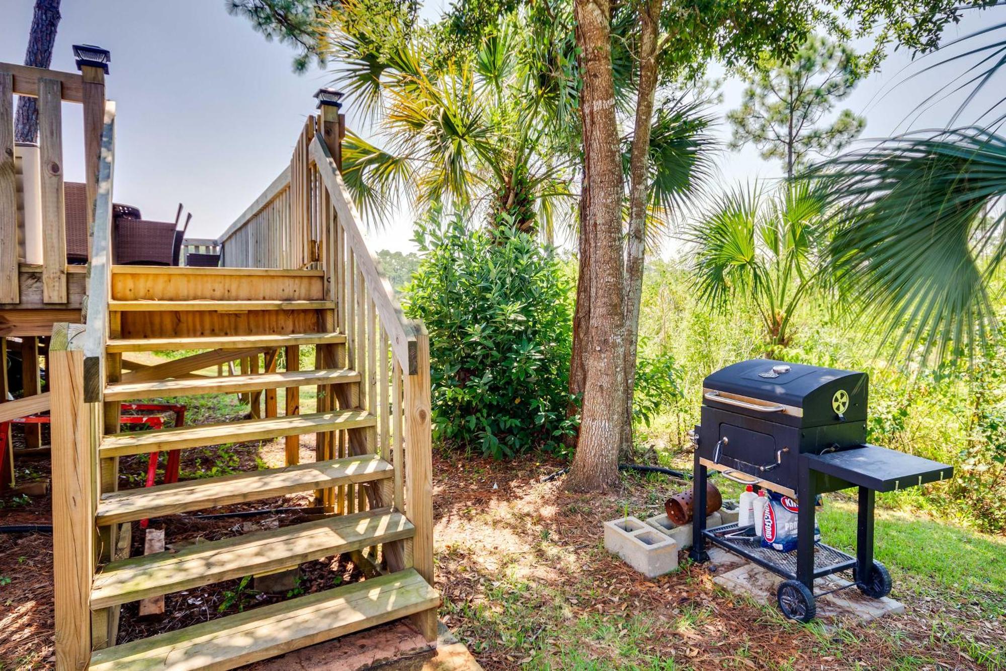Stunning Home, 8 Mi To Downtown! Holiday home Pensacola