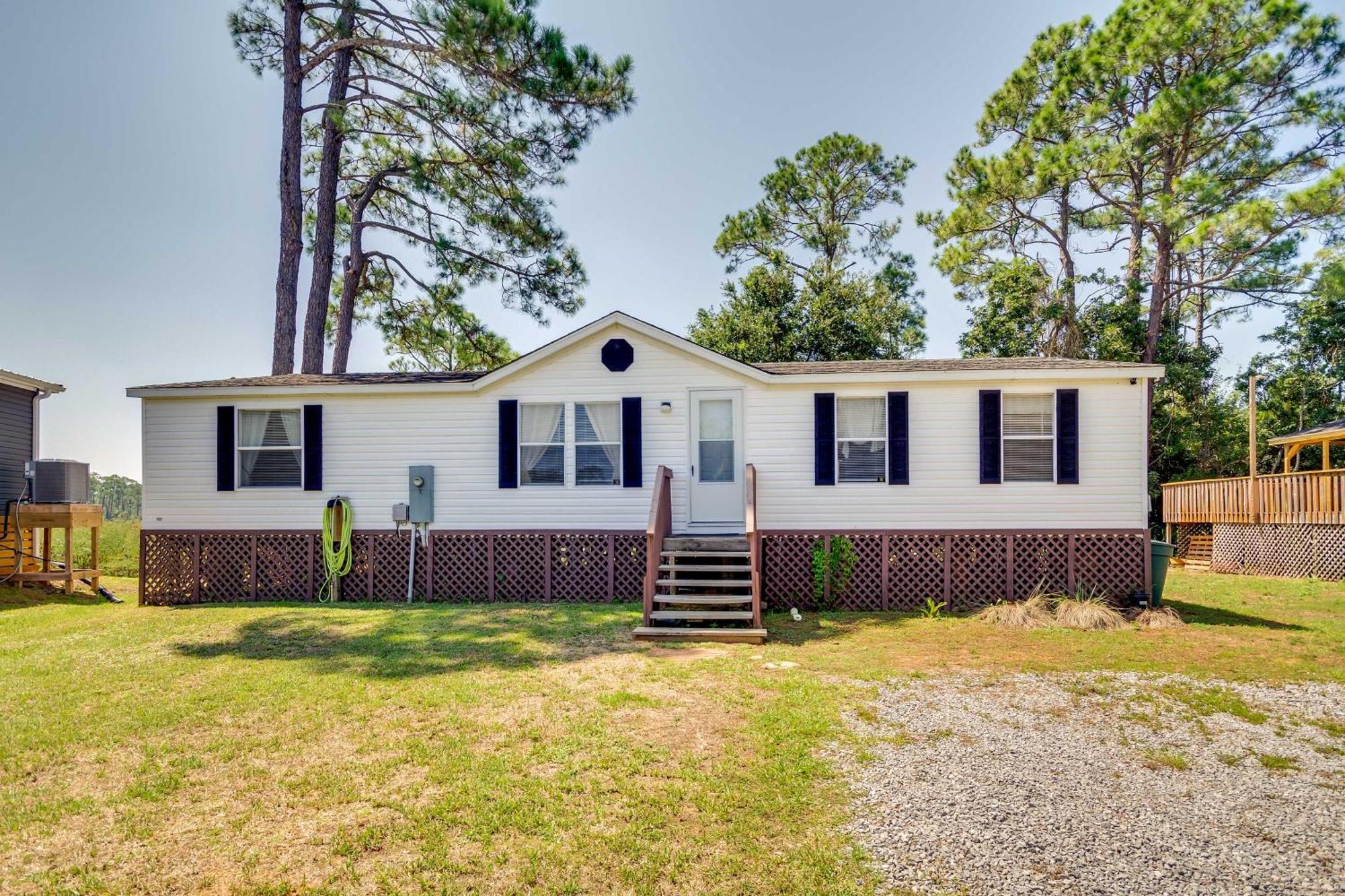 Stunning Home, 8 Mi To Downtown! Pensacola