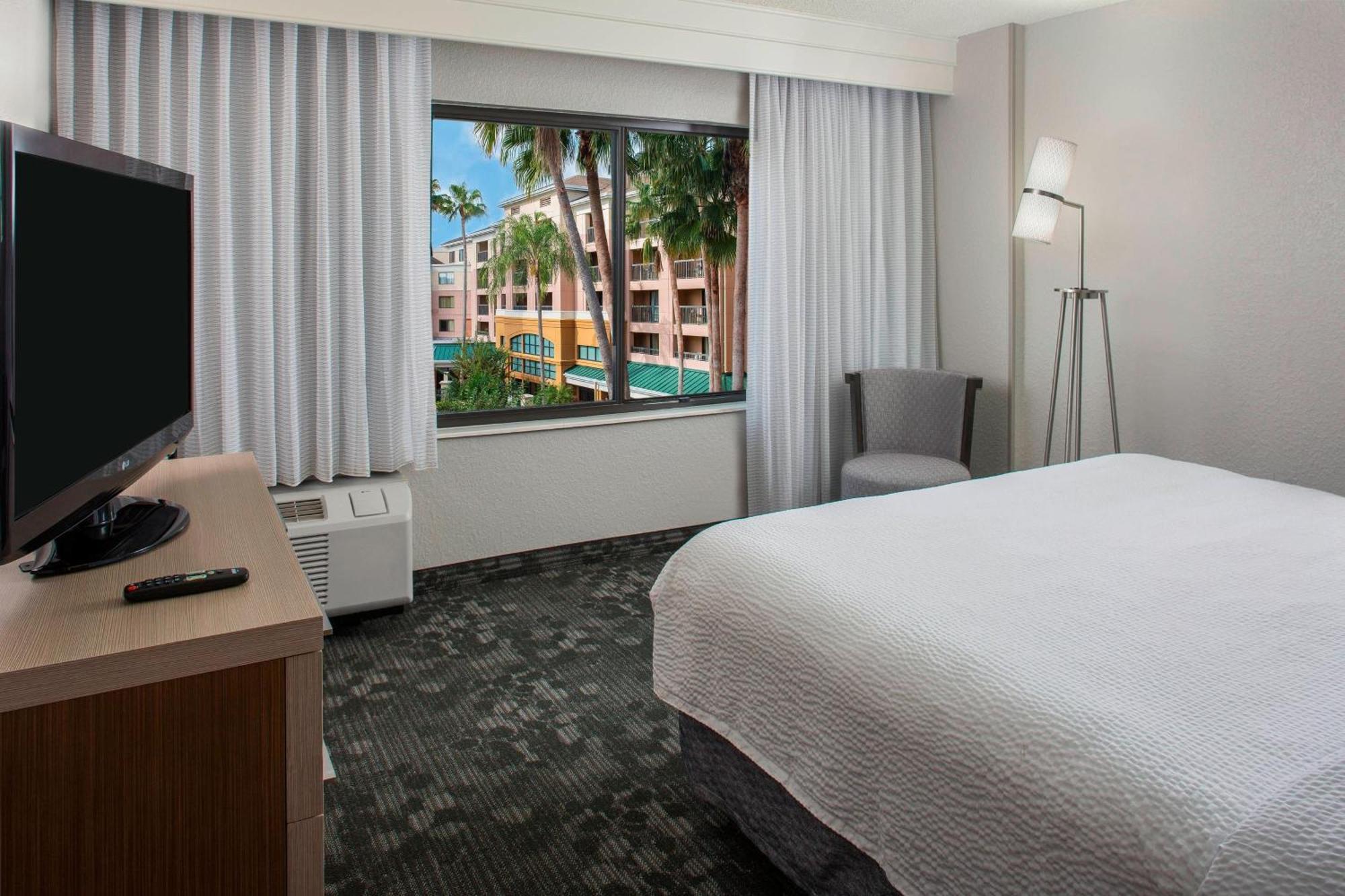 Hotel Courtyard By Marriott Orlando Buena Vista In The Marriott Village