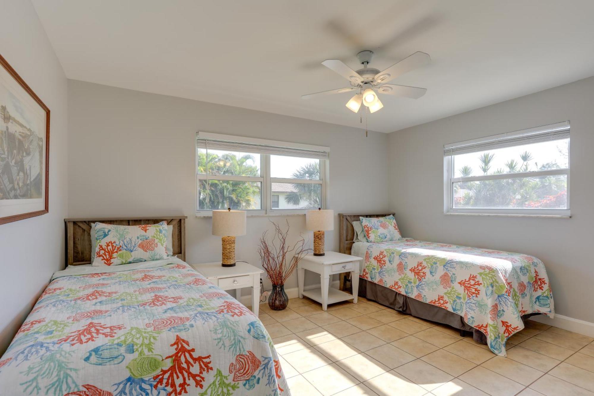 Holiday home Coastal Townhome With Patio About 2 Mi To Beach! *