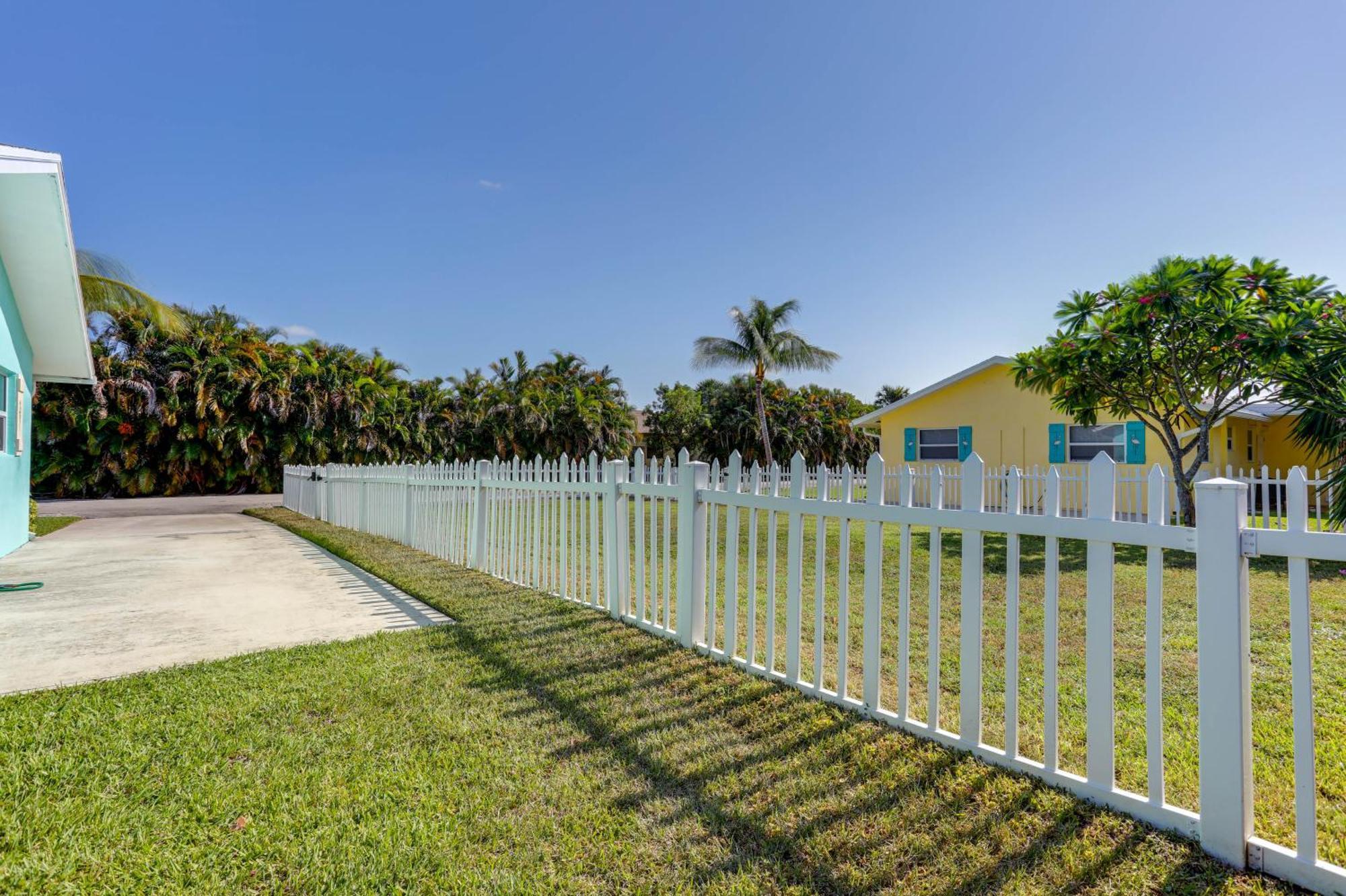Palm Townhome 4 Mi To Juno Park! *