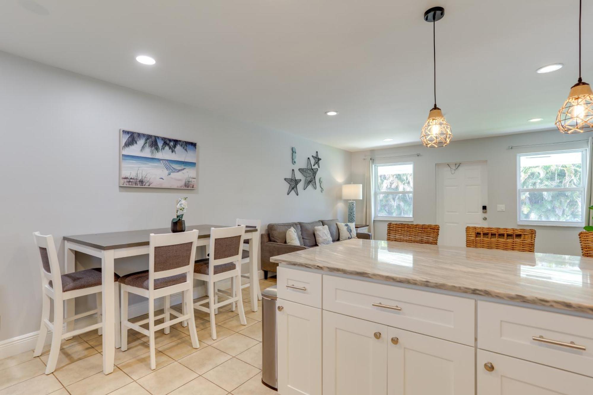 Palm Townhome 4 Mi To Juno Park! * North Palm Beach