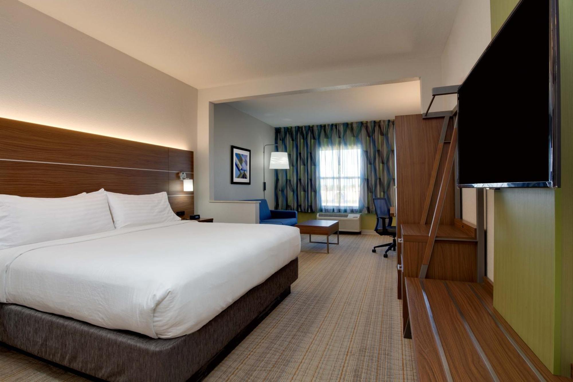 Hotel Express & International Airport By Ihg 2*