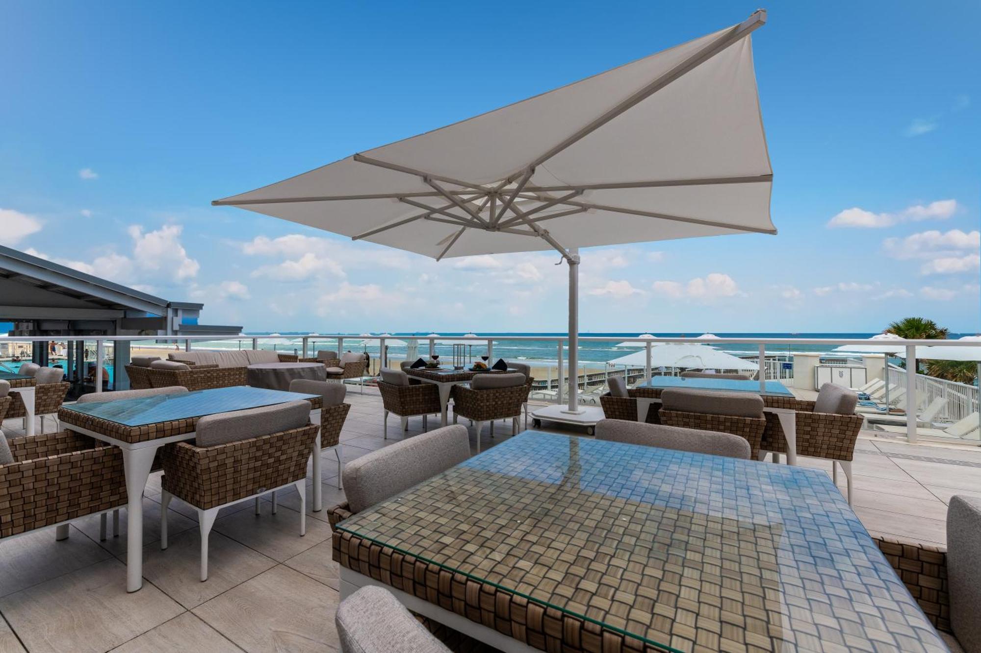 Hotel Daytona Grande Oceanfront Daytona Beach