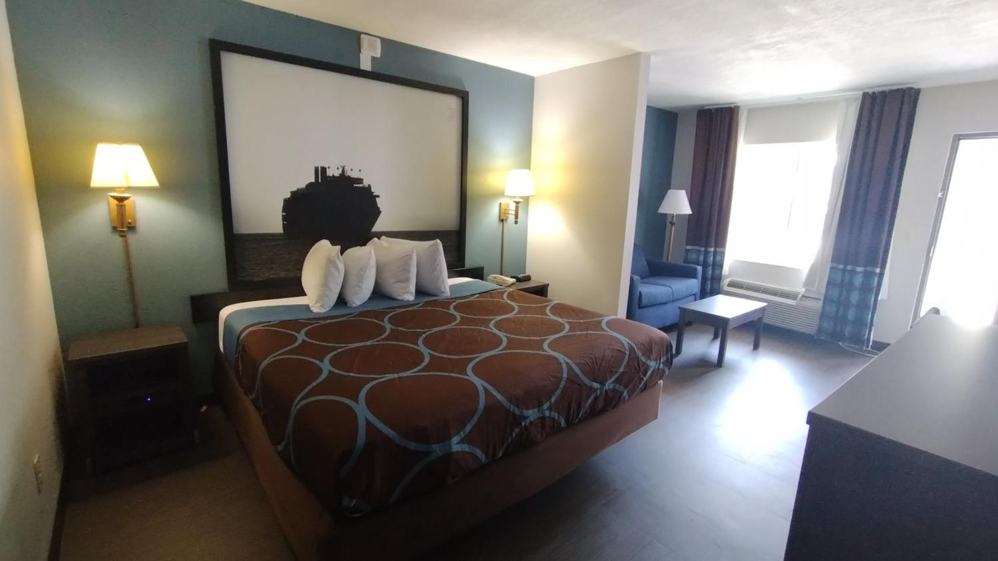 Super 8 By Wyndham Near Lauderdale Arpt Hotel 2*