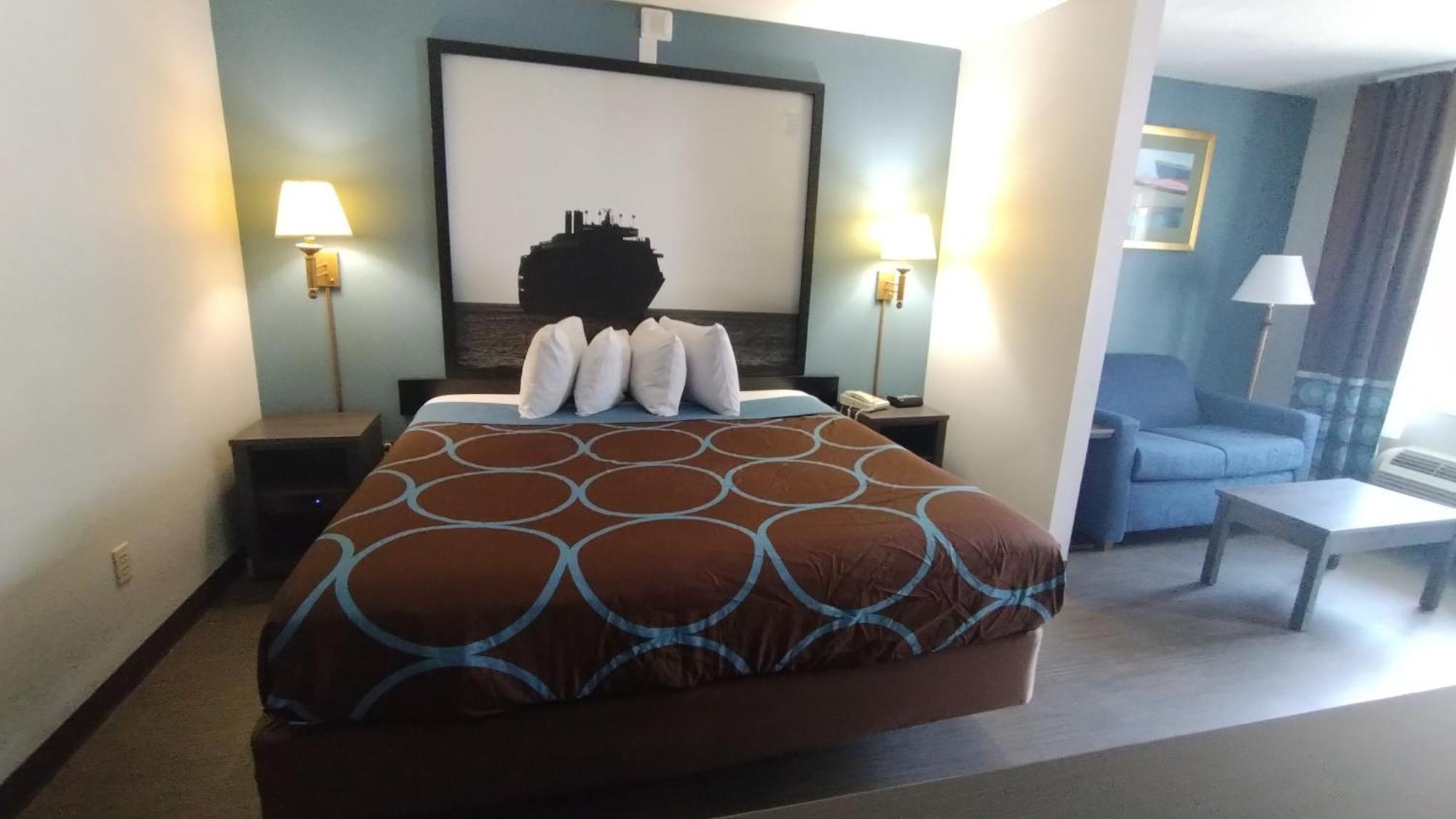 Hotel Super 8 By Wyndham Near Lauderdale Arpt
