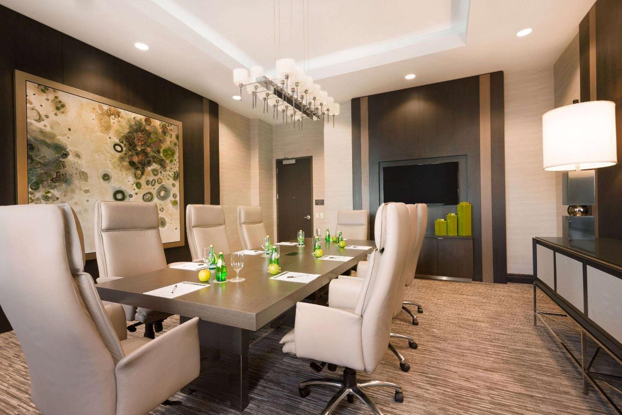 Hotel Wyndham Grand At Harbourside Place 4*