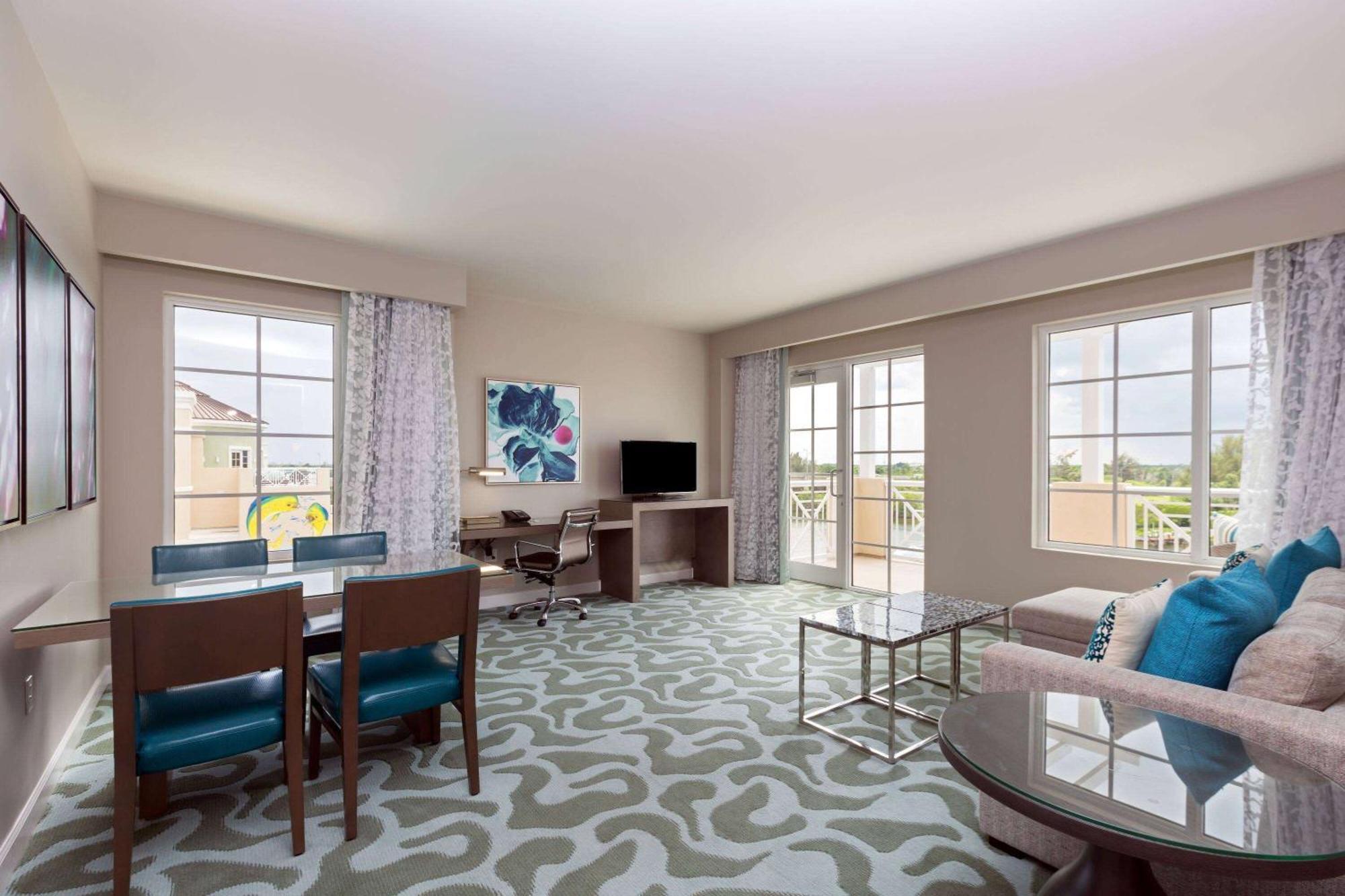 Wyndham Grand At Harbourside Place