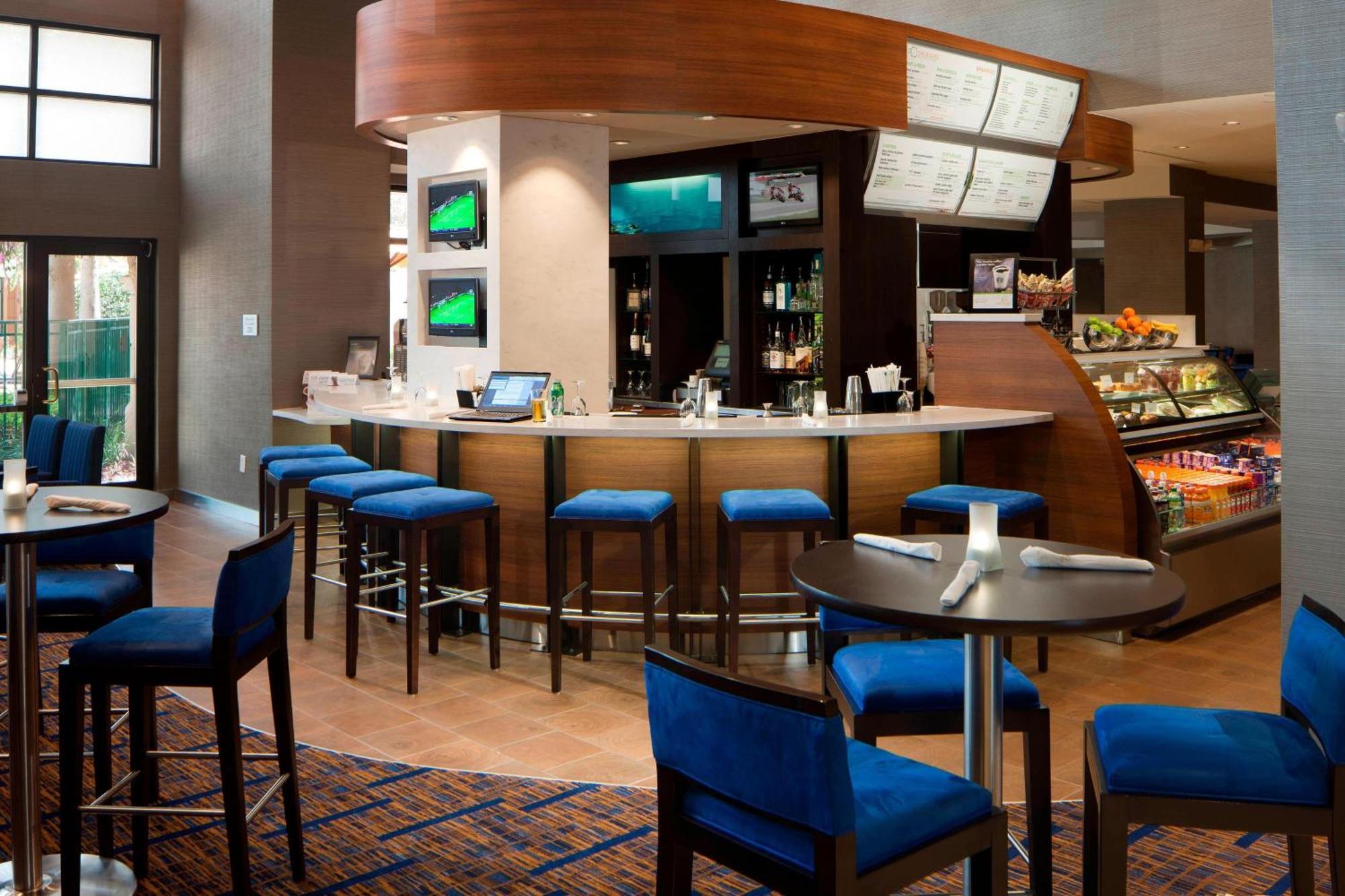 Hotel Courtyard By Marriott Orlando Buena Vista In The Marriott Village Lake Buena Vista