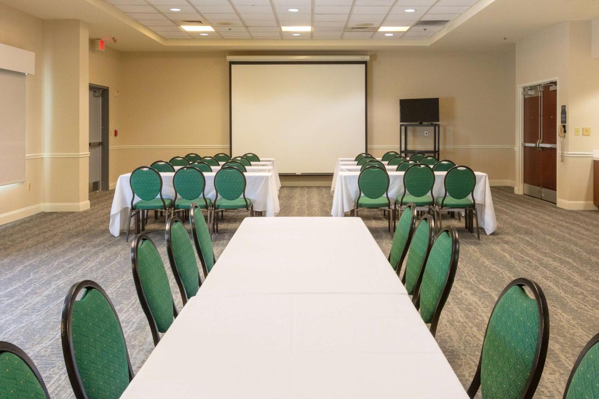 Hotel Hilton Garden Daytona Airport 3*