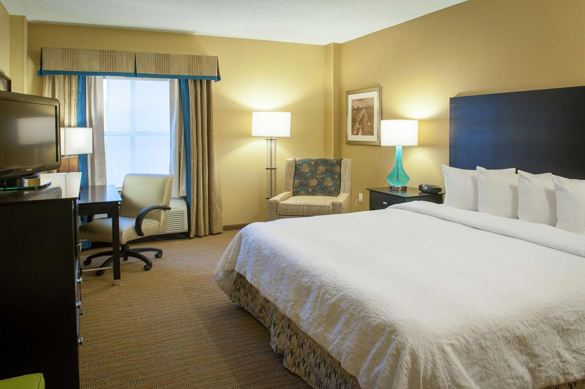 Hampton & St. Petersburg/downtown Hotel 3*