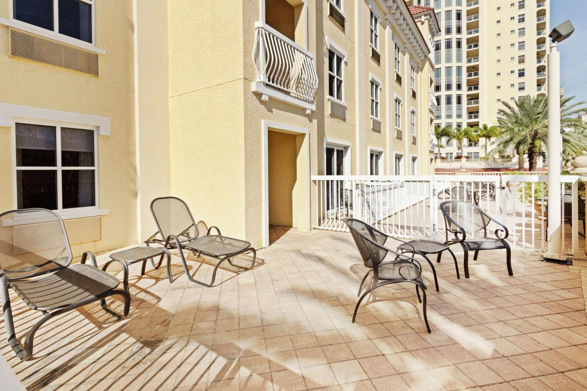 Hampton & St. Petersburg/downtown Hotel