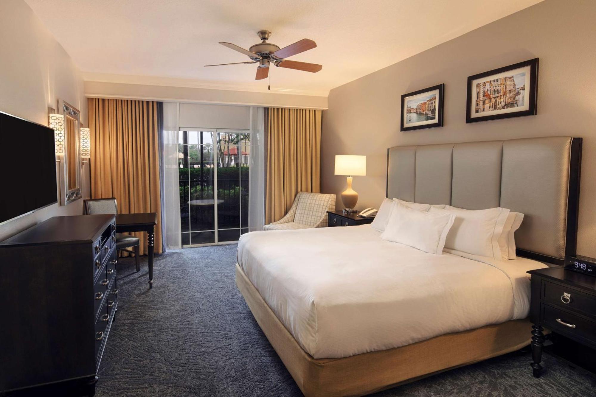 Hilton Grand Vacations Club Tuscany Village Orlando Resort 3*