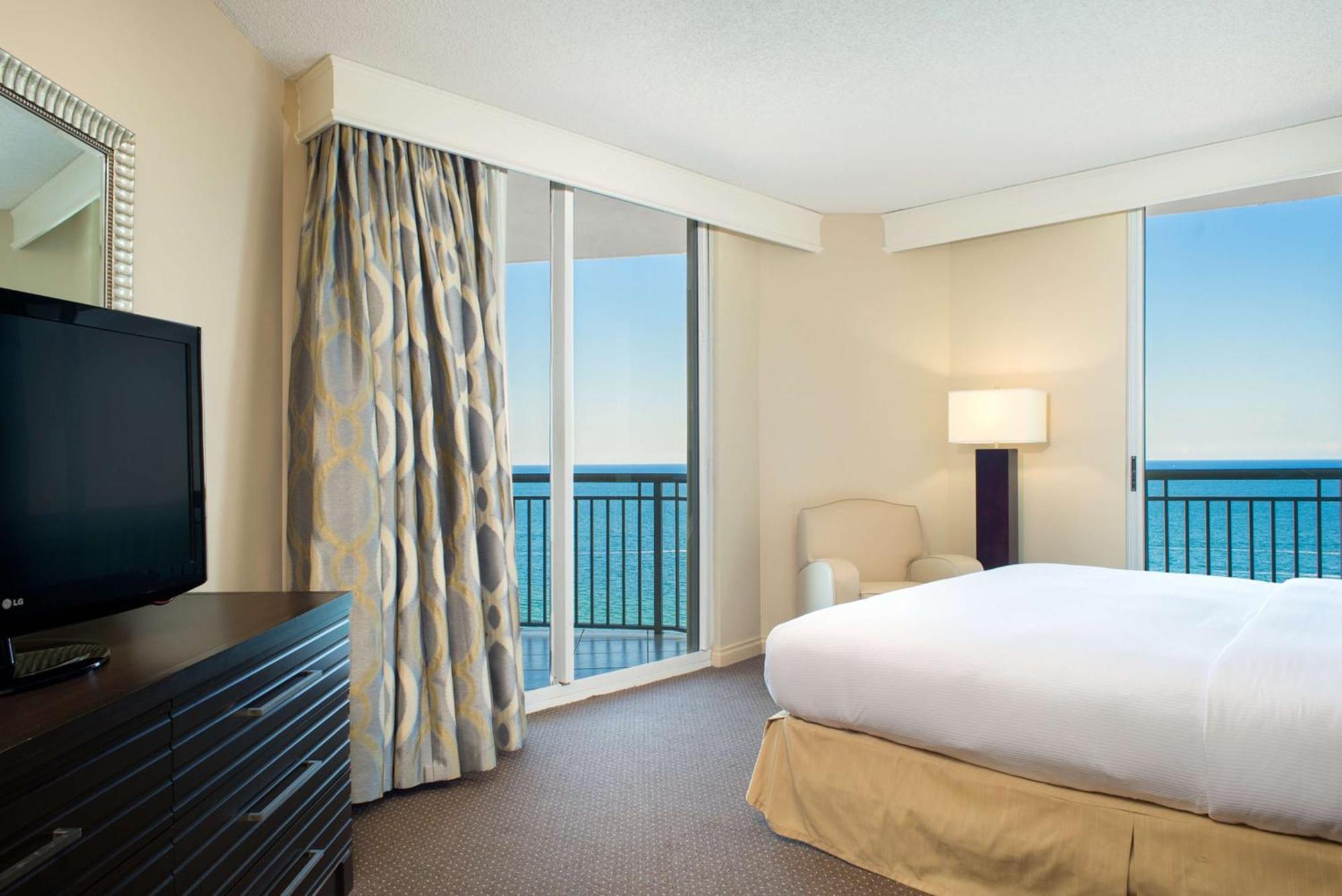 Doubletree By Hilton Ocean Point - North Miami 4*