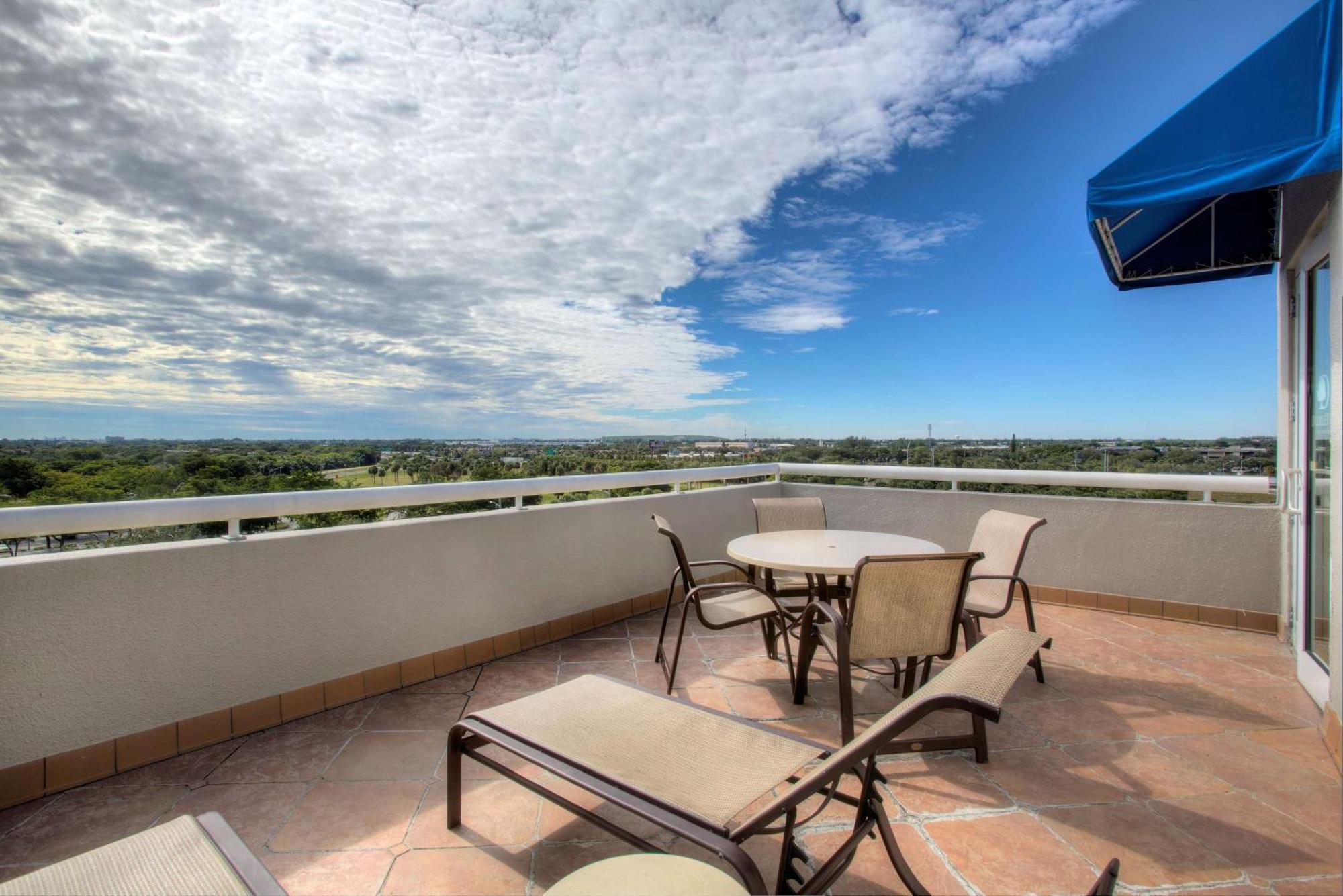 Hotel Doubletree By Hilton Deerfield Boca Raton Deerfield Beach