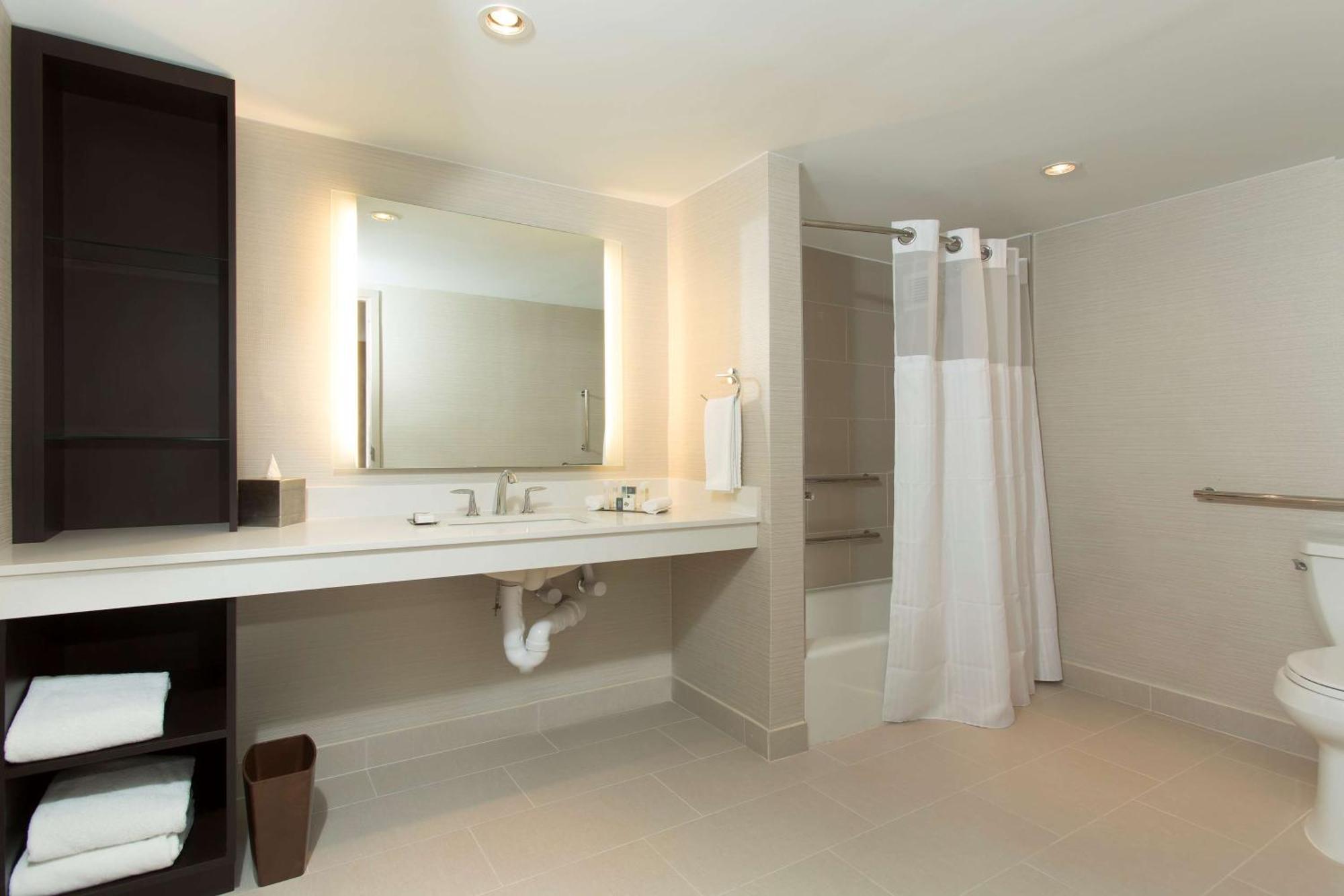 Hotel Doubletree By Hilton Deerfield Boca Raton