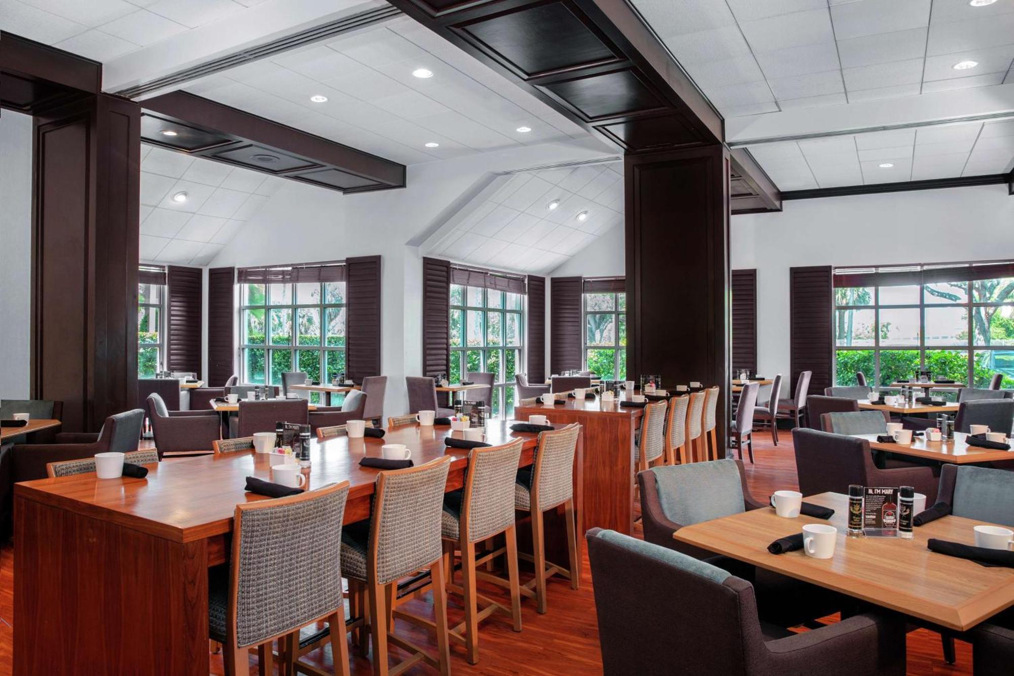 Hotel Doubletree By Hilton Deerfield Boca Raton