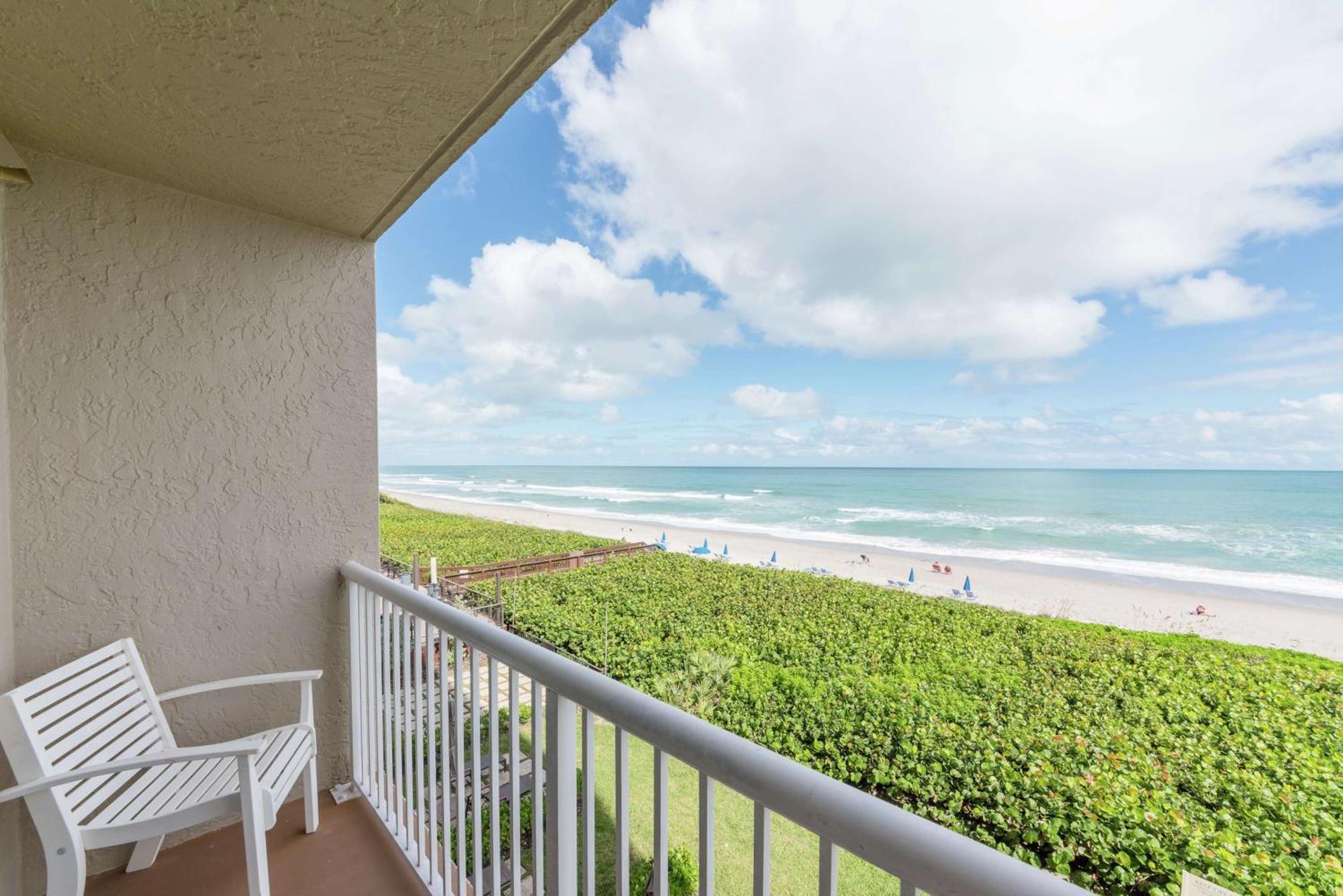 Doubletree By Hilton Oceanfront Hotel 4*