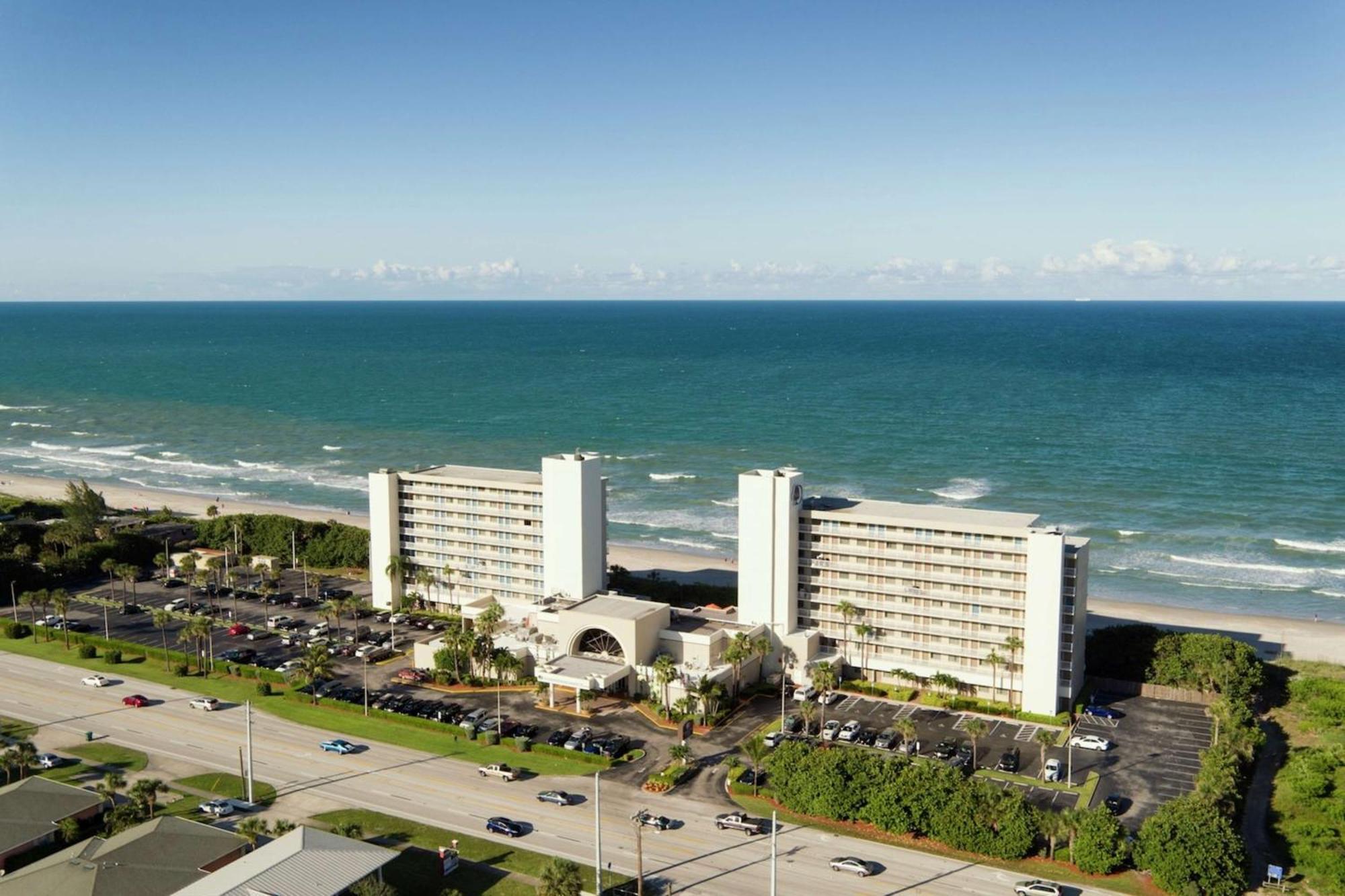 Doubletree By Hilton Oceanfront Hotel