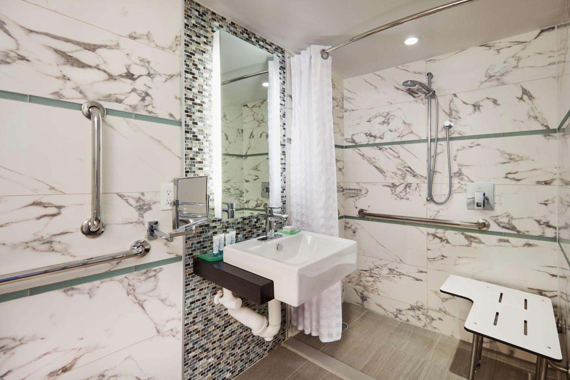 Waterstone & Marina Boca Raton, Curio Collection By Hilton Resort