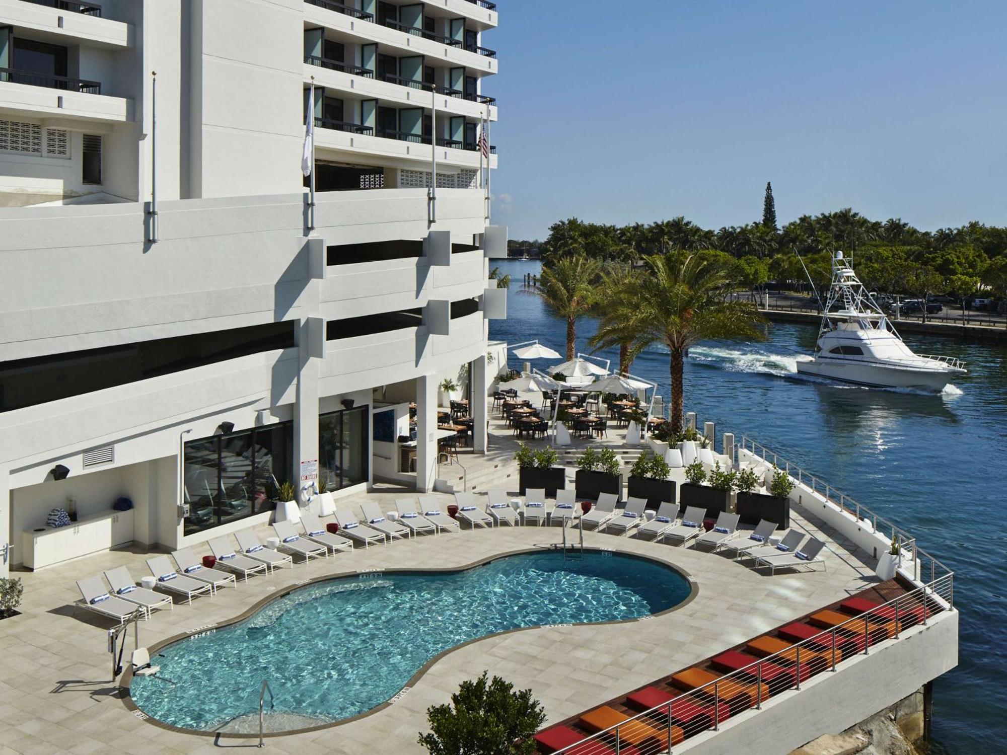 Resort Waterstone & Marina Boca Raton, Curio Collection By Hilton Boca Raton