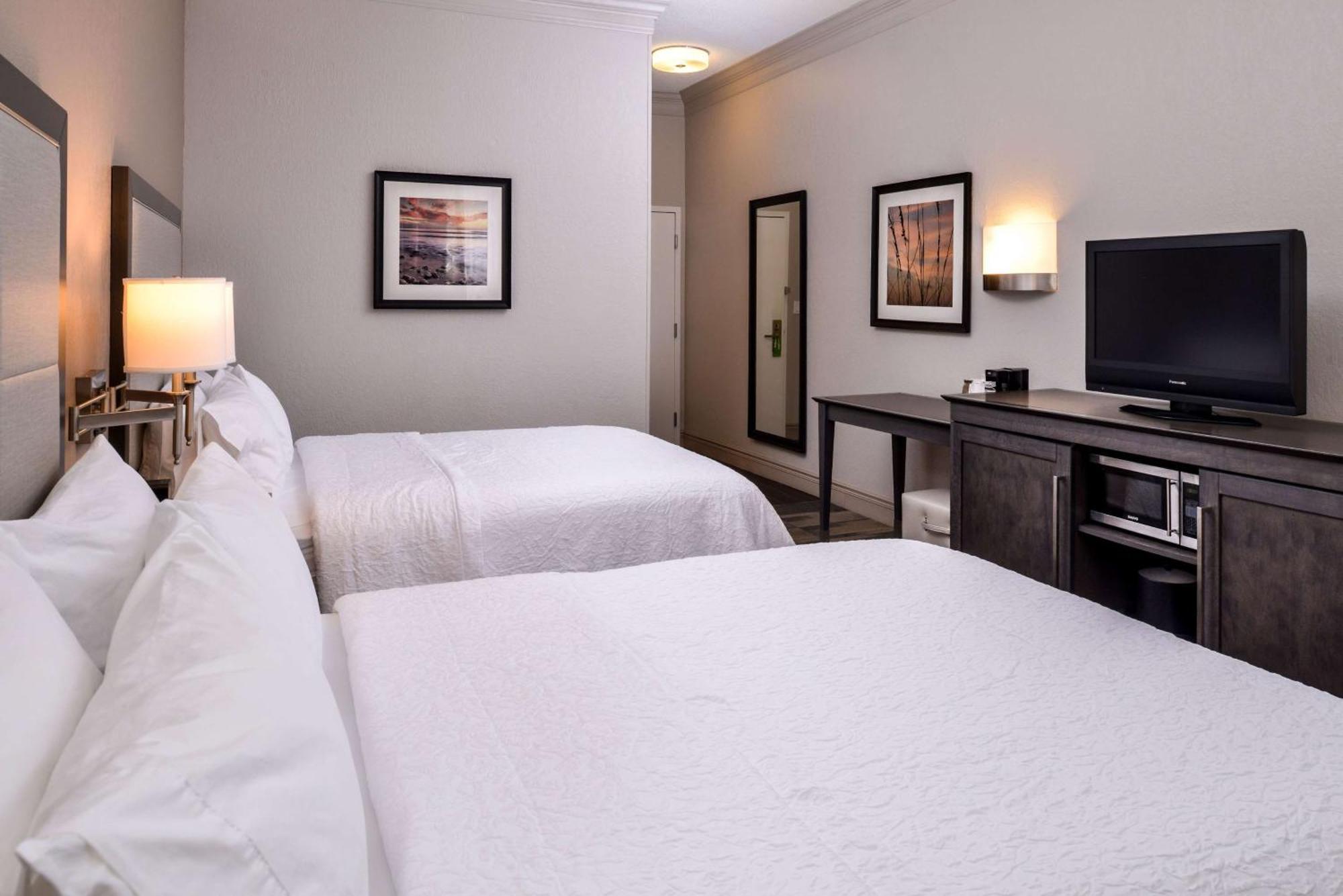 Hampton Lauderdale Hotel 3*