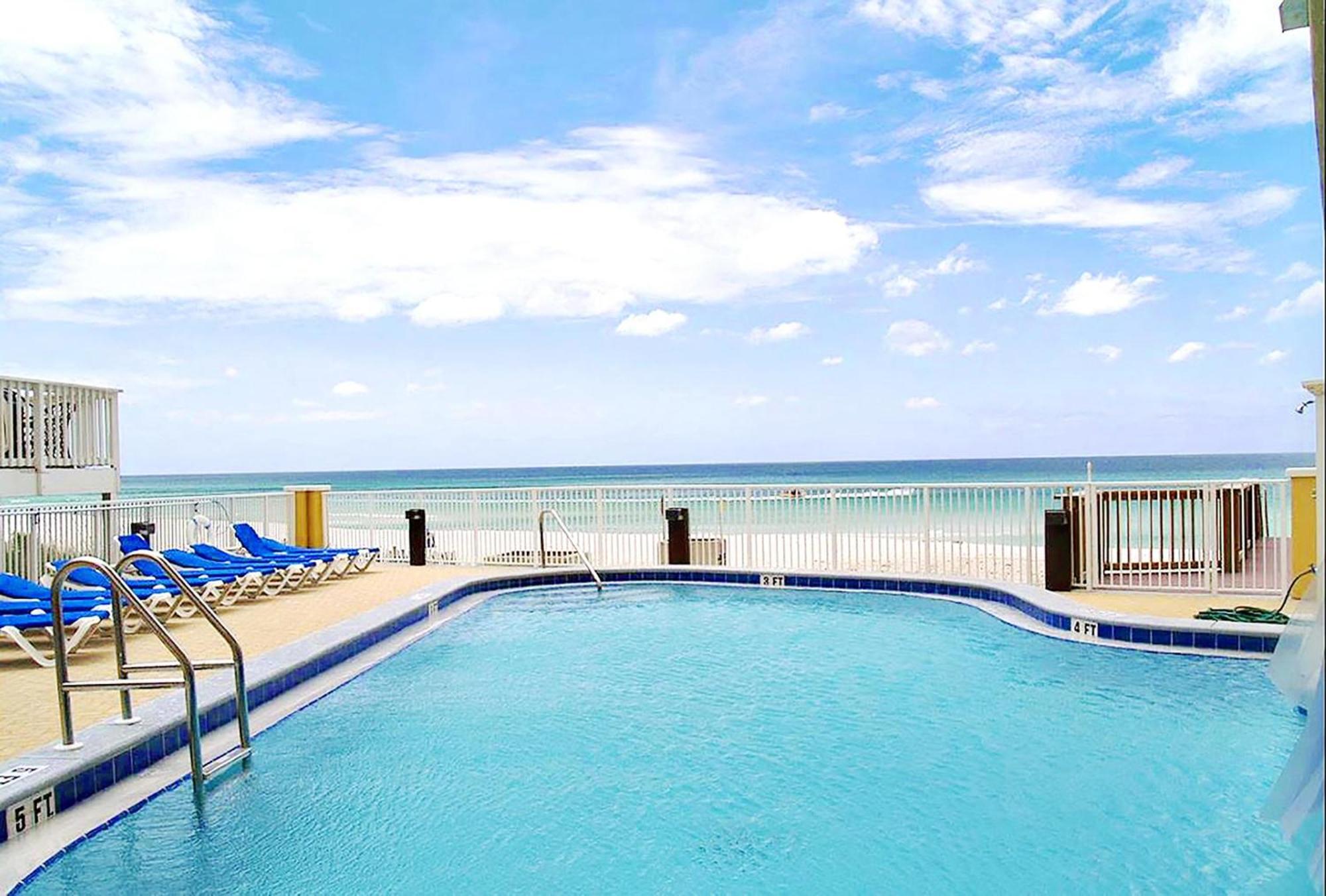 Tropic Winds 2308 Aparthotel