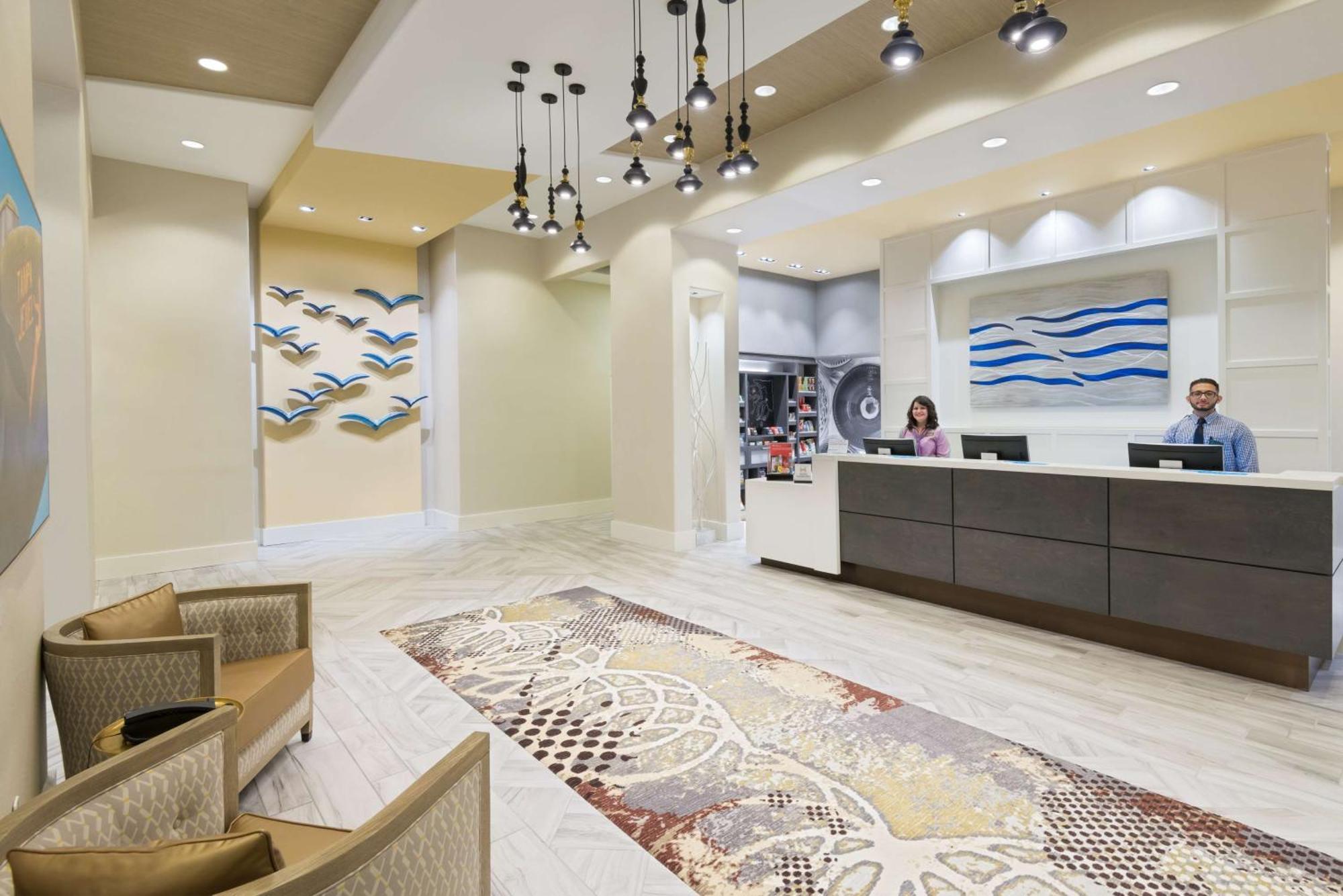 Hampton & Airport Avion Park Westshore Hotel 3*