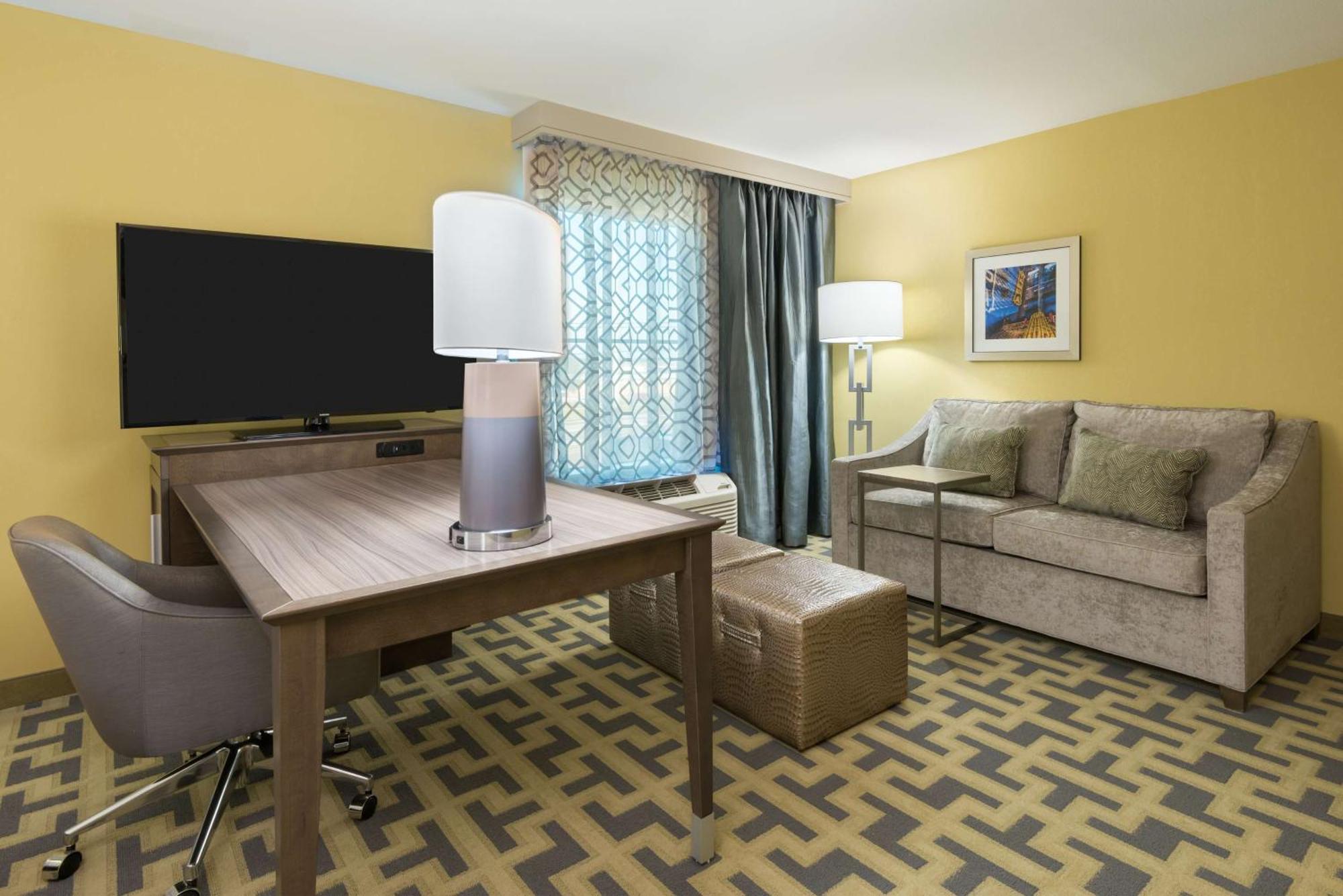 Hampton & Airport Avion Park Westshore Hotel 3*