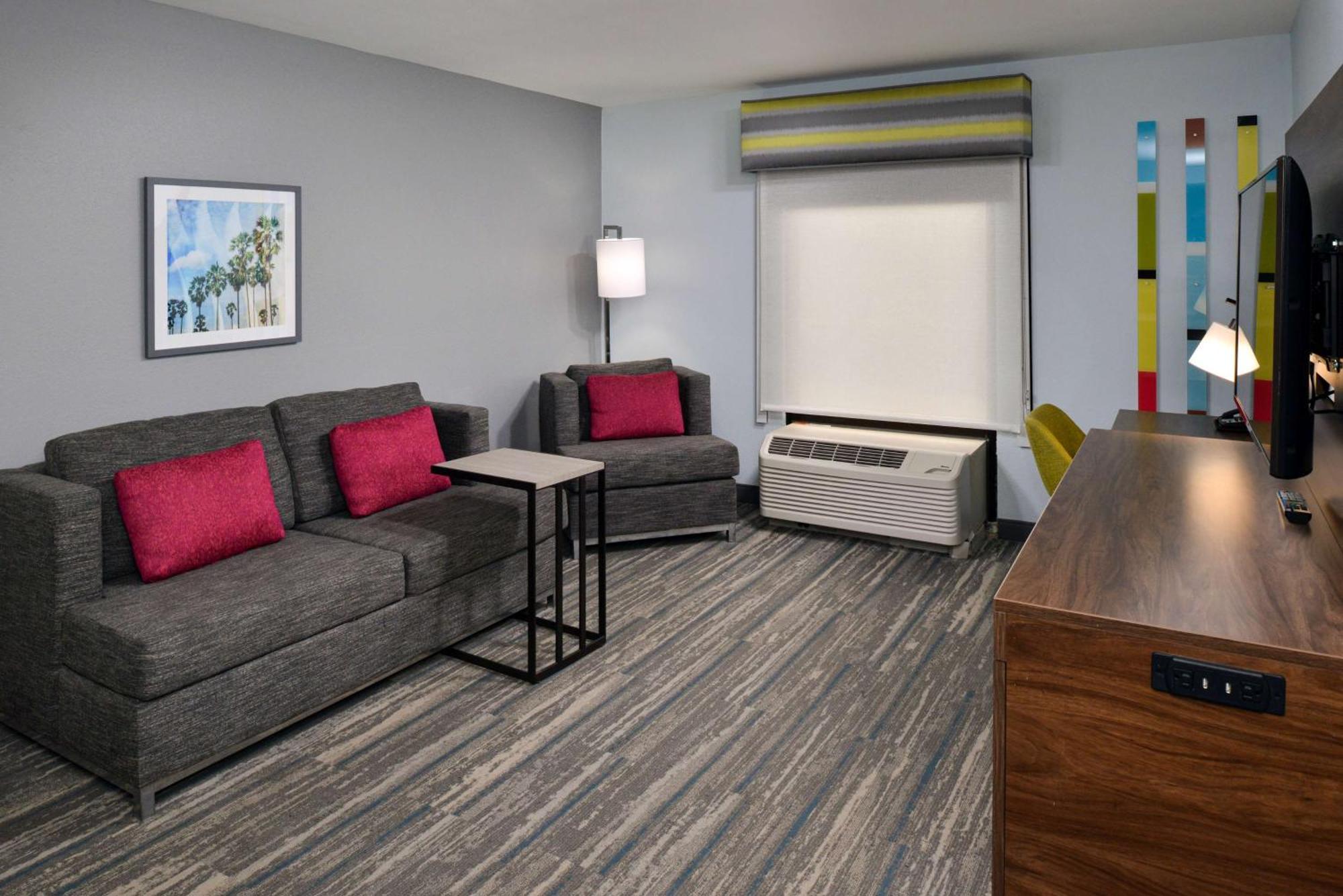 Hampton By Hilton Panama 3*