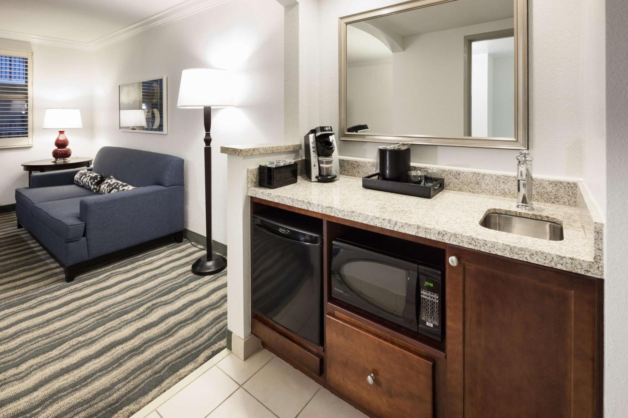 Embassy By Hilton Tampa Brandon Hotel