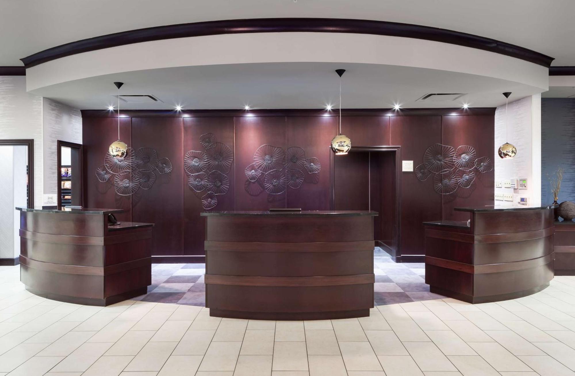 Hotel Embassy By Hilton Brandon Tampa