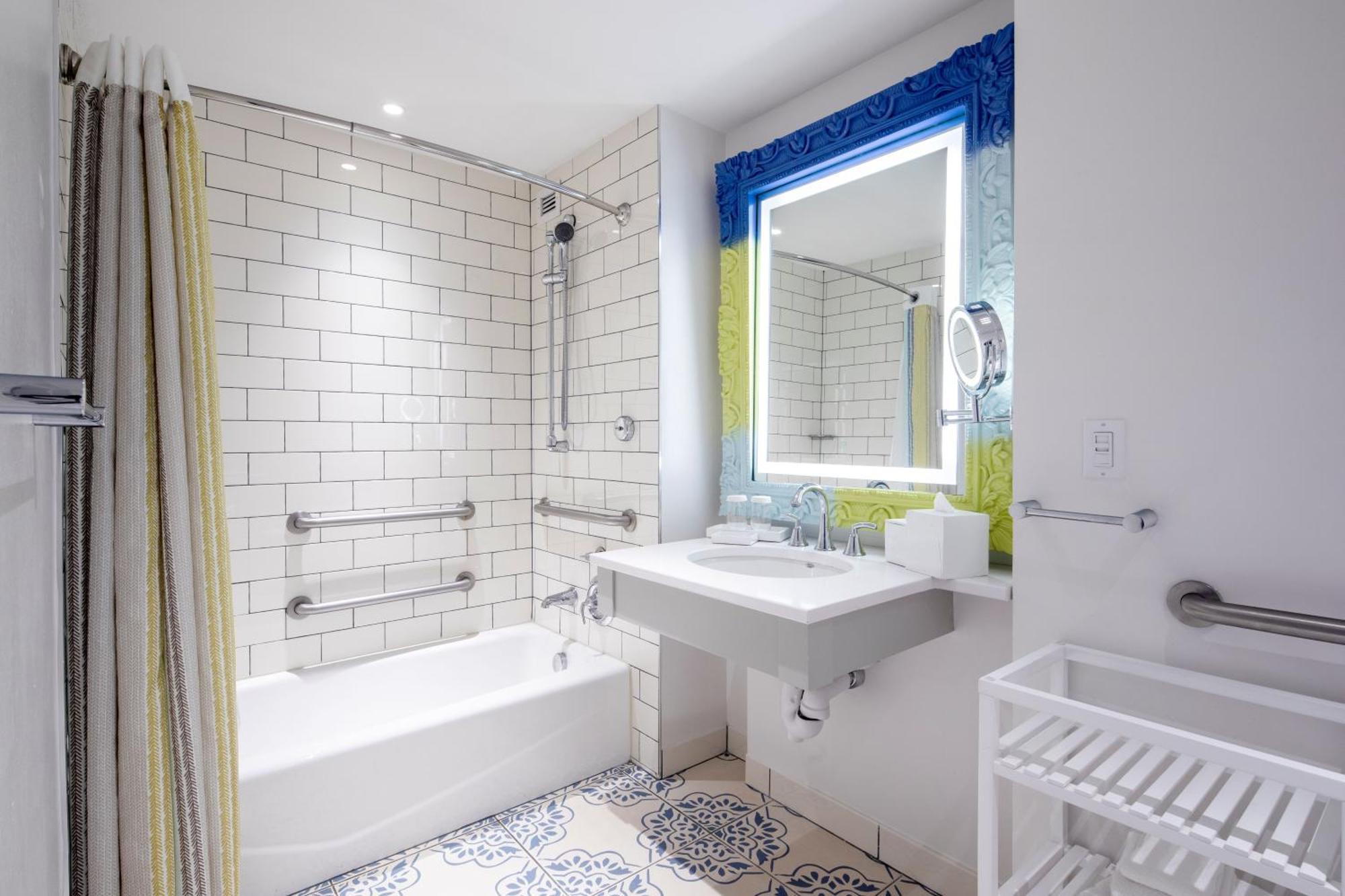 Universal's Loews Sapphire Falls 4* Orlando