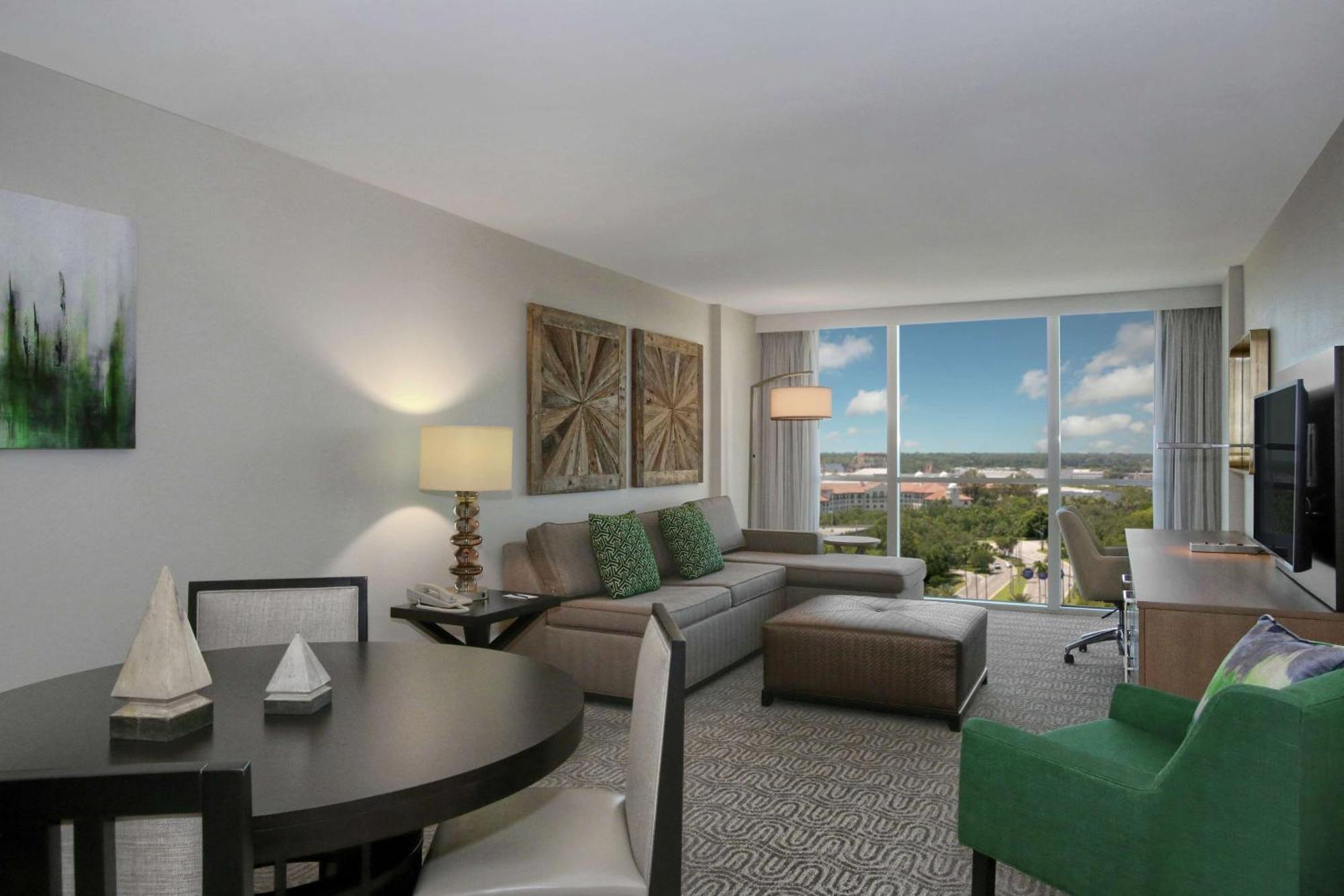 Doubletree By Hilton At The Entrance To Universal Orlando