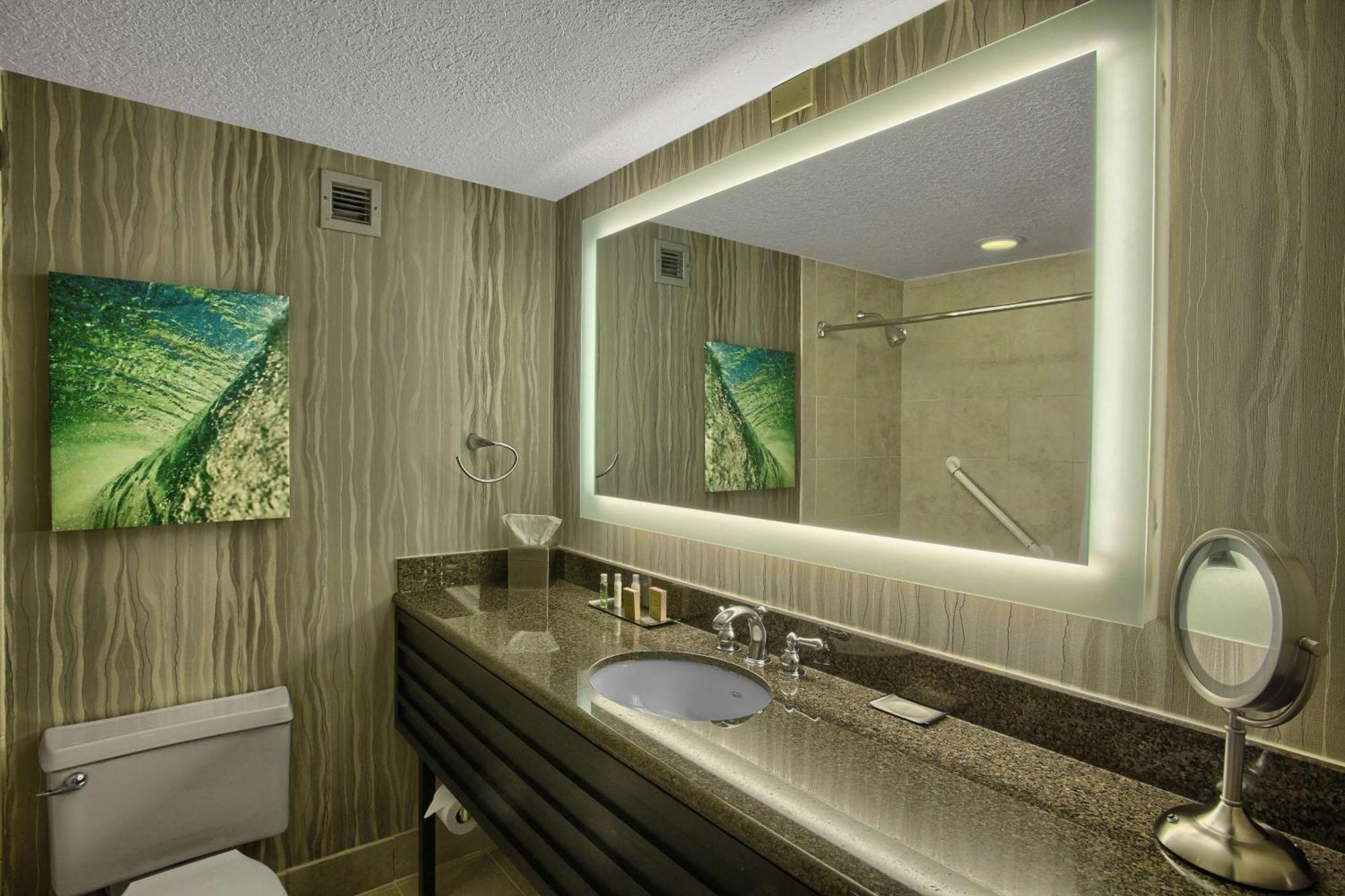 Hotel Doubletree By Hilton At The Entrance To Universal 3*