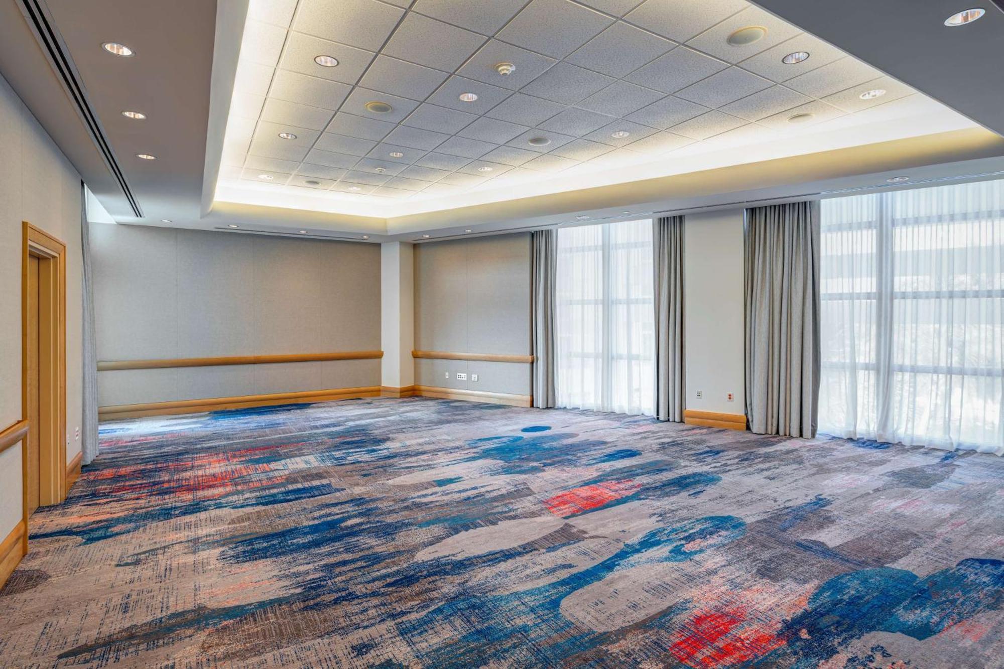 The Diplomat Hollywood, Curio Collection By Hilton