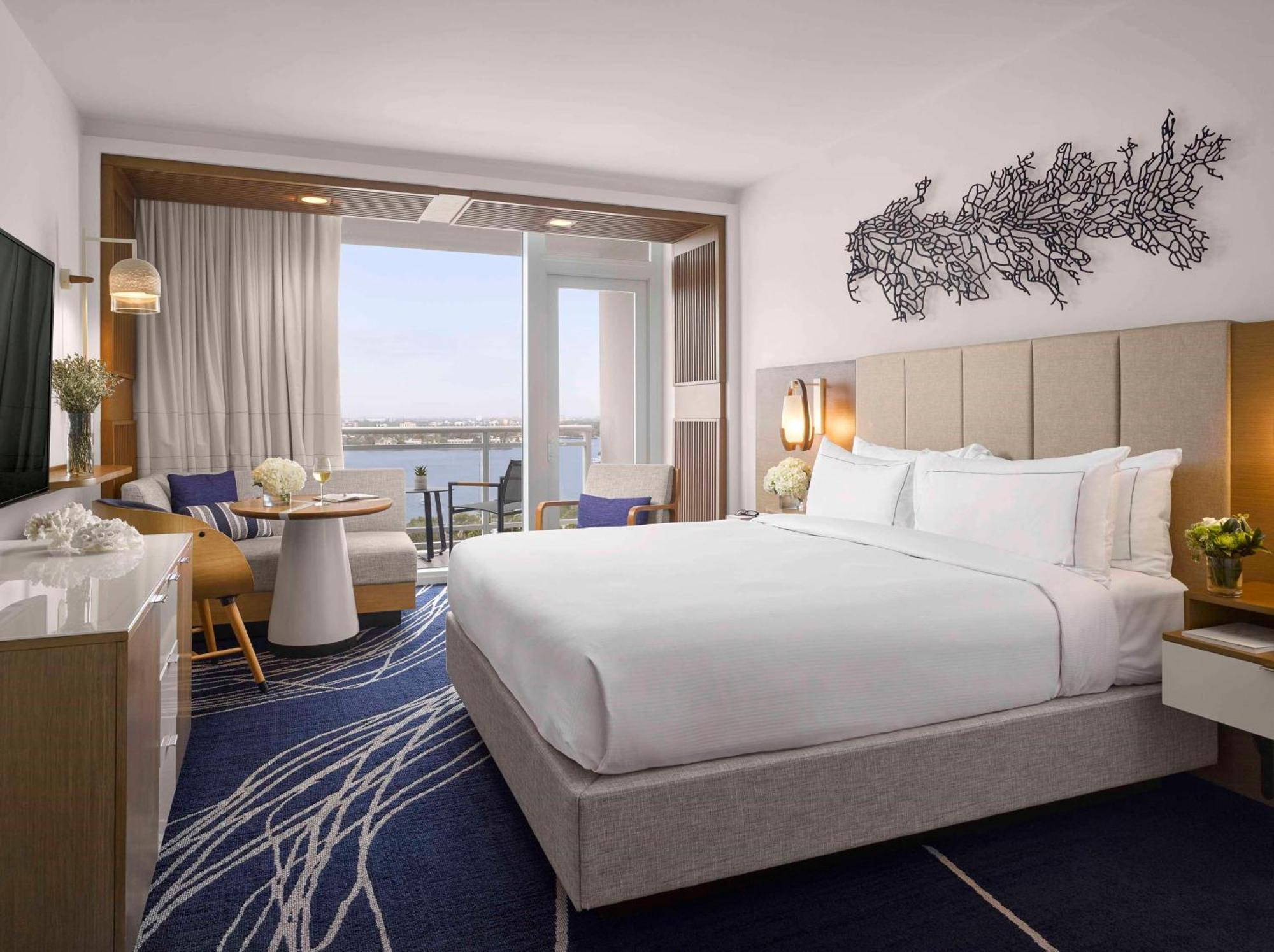 Hilton Lauderdale Marina Resort 4*