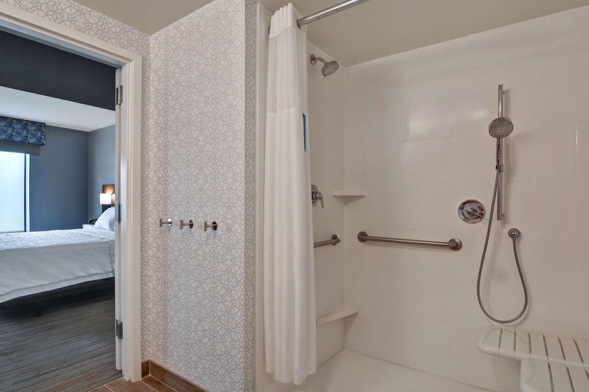 Hotel Hampton & St Petersburg Ulmerton Road Fl 3*