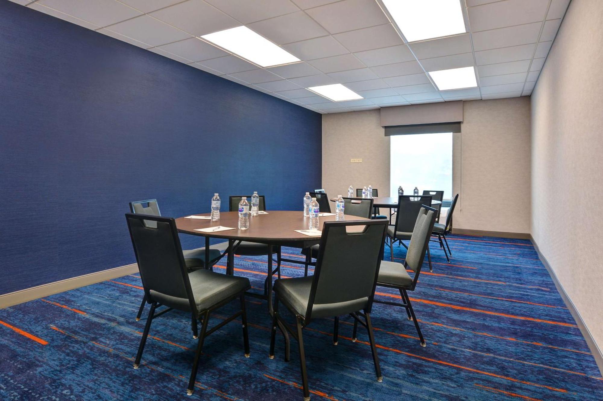 Hotel Hampton & St Petersburg Ulmerton Road Fl 3*
