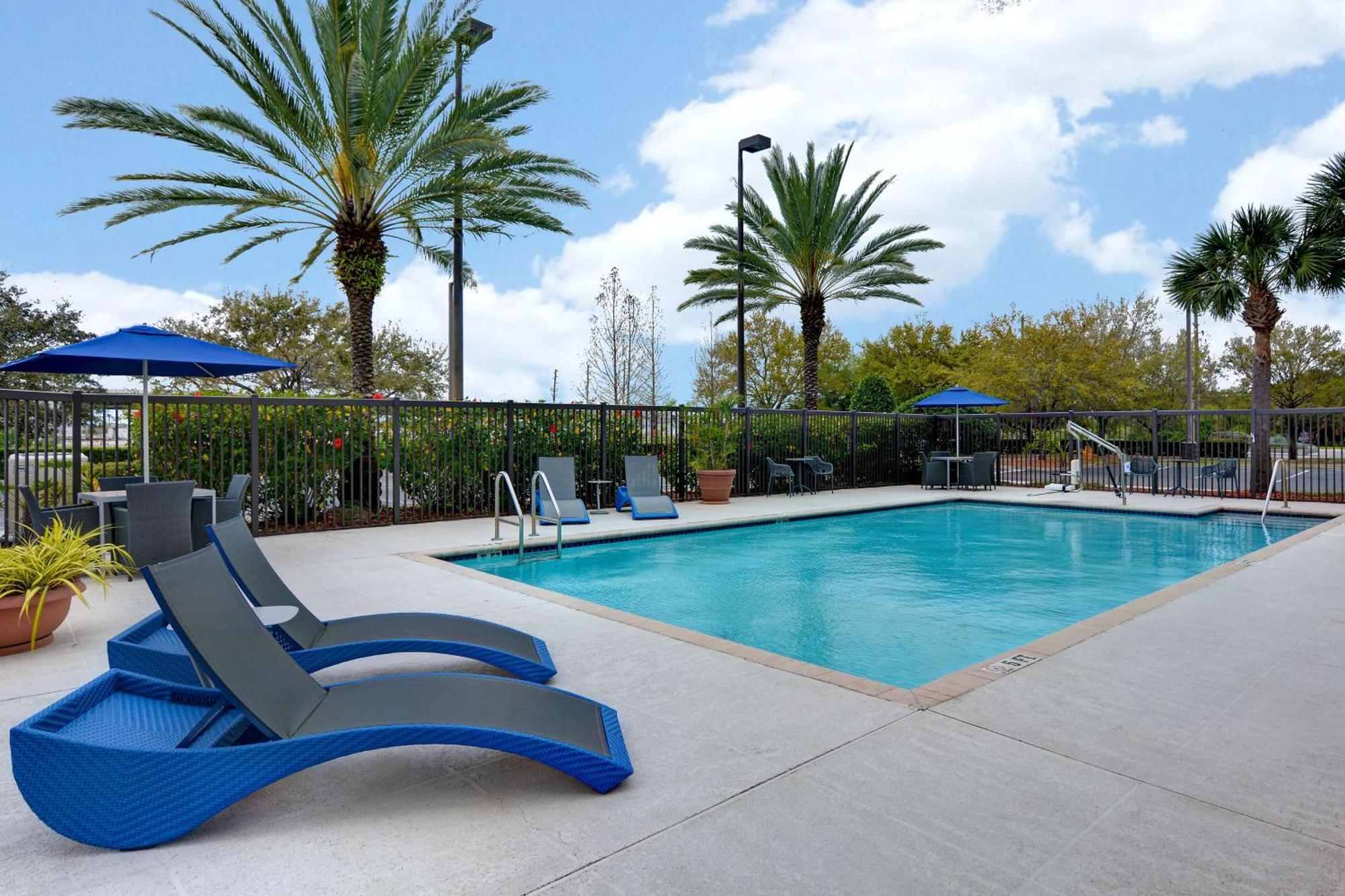 Hotel Hampton & St Petersburg Ulmerton Road Fl 3*