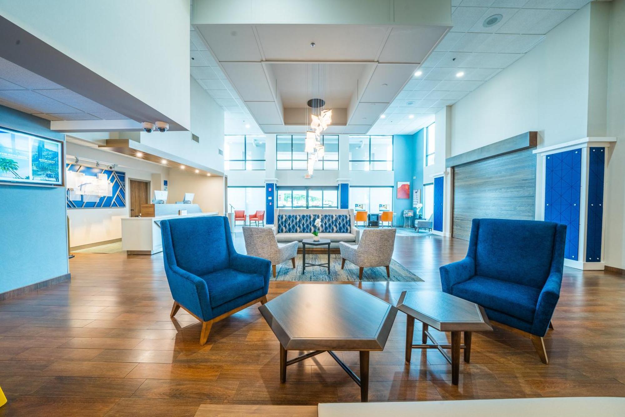 Express & Tampa-oldsmar By Ihg Hotel 2*
