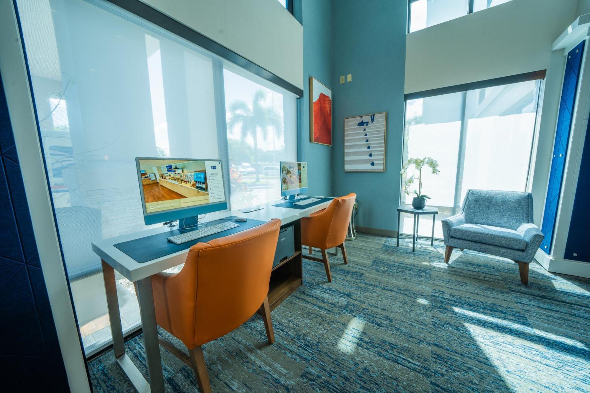 Express & Tampa-oldsmar By Ihg Hotel Oldsmar