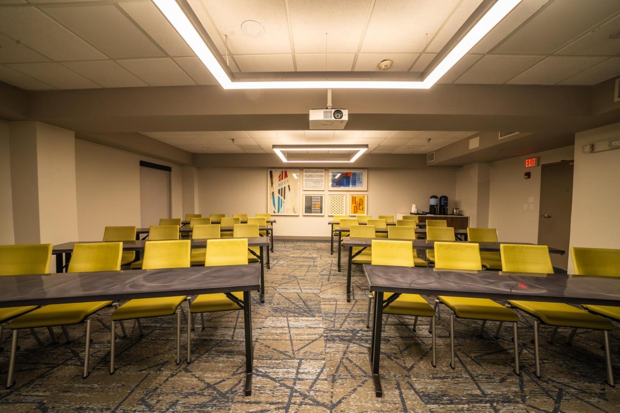 Express & Tampa-oldsmar By Ihg Hotel